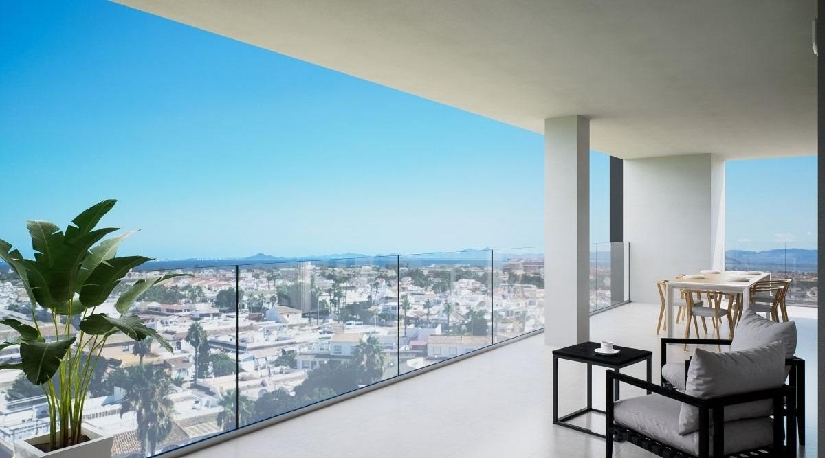 3 Bedroom 2 Bathroom penthouse in Los Alcazares