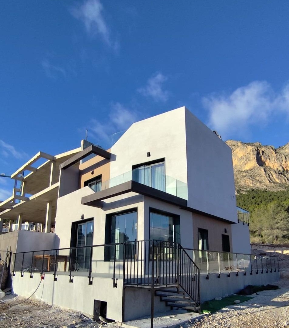 3 Bedroom 2 Bathroom Semidetached in Polop