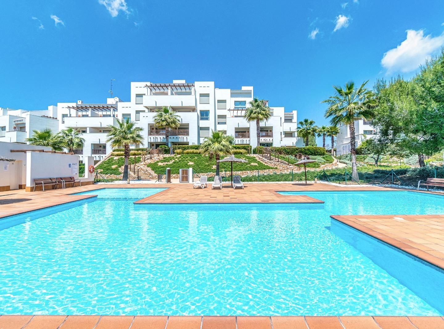 3 Bedroom 2 Bathroom Apartamento in Orihuela Costa