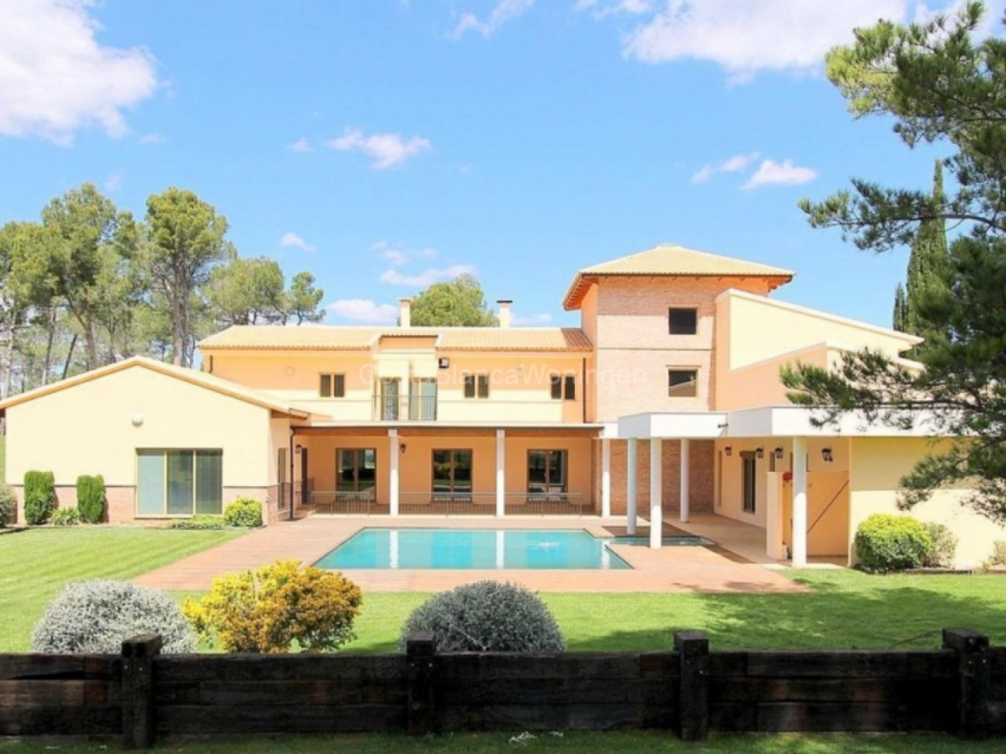 6 Bedroom 8 Bathroom Villa in Penàguila