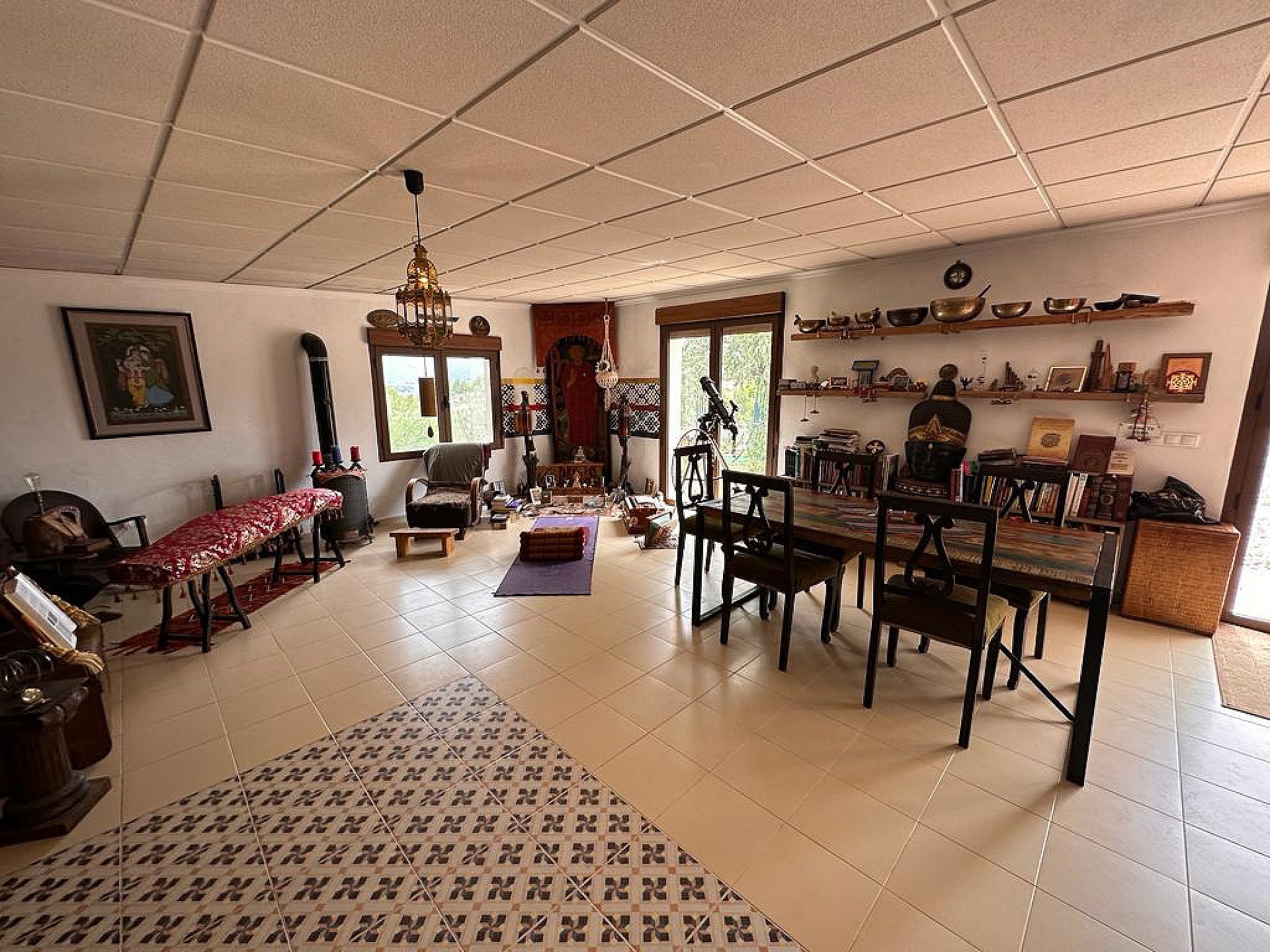 Resale - 5 Bedroom 2 Bathroom Villa in Sax - - Alicante Resale - 5 Bedroom 2 Bathroom Villa in Sax - - Alicante