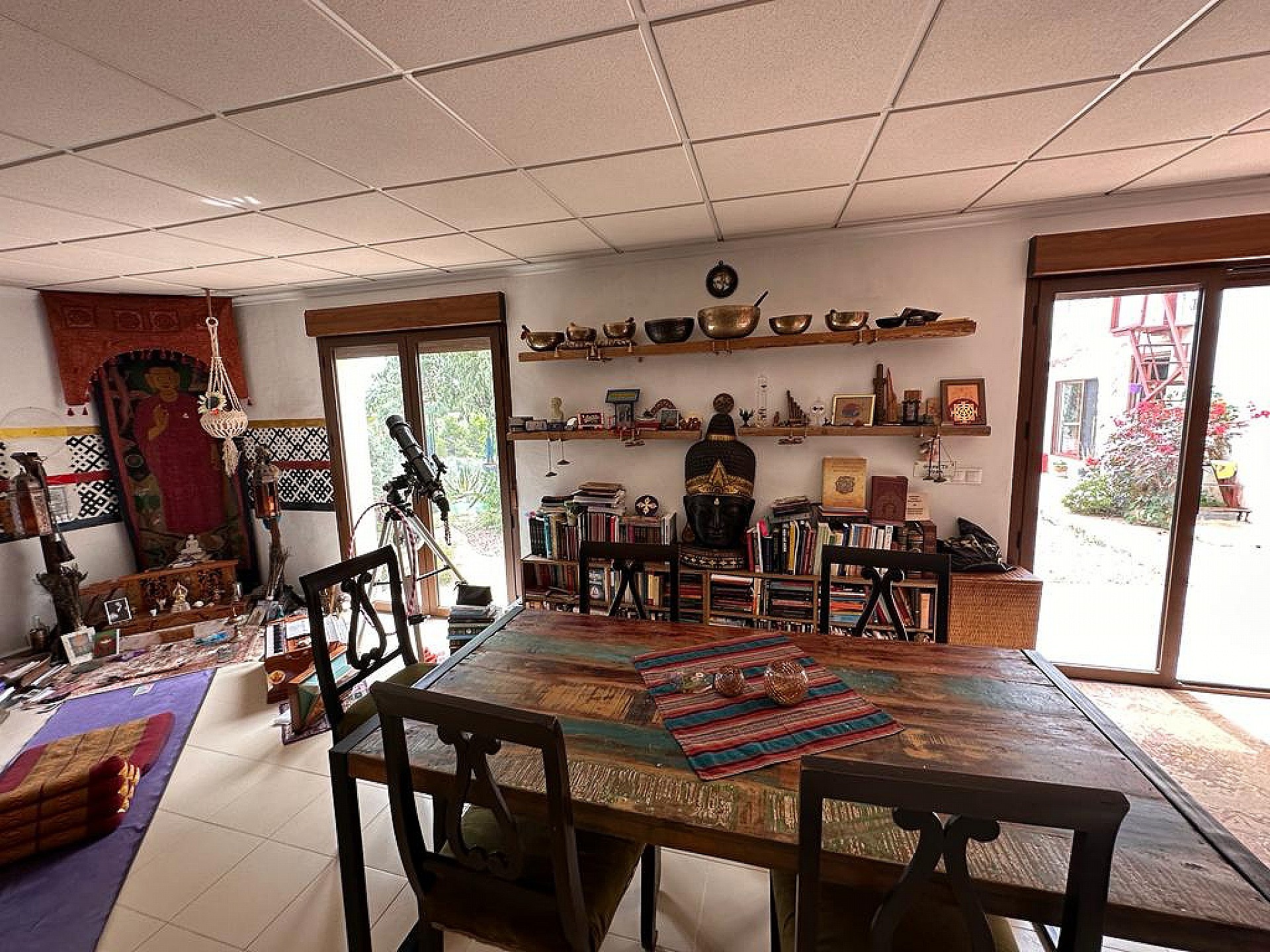 Resale - 5 Bedroom 2 Bathroom Villa in Sax - - Alicante Resale - 5 Bedroom 2 Bathroom Villa in Sax - - Alicante
