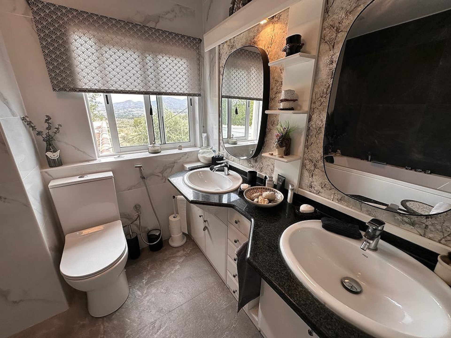 Resale - 5 Bedroom 2 Bathroom Villa in Sax - - Alicante Resale - 5 Bedroom 2 Bathroom Villa in Sax - - Alicante