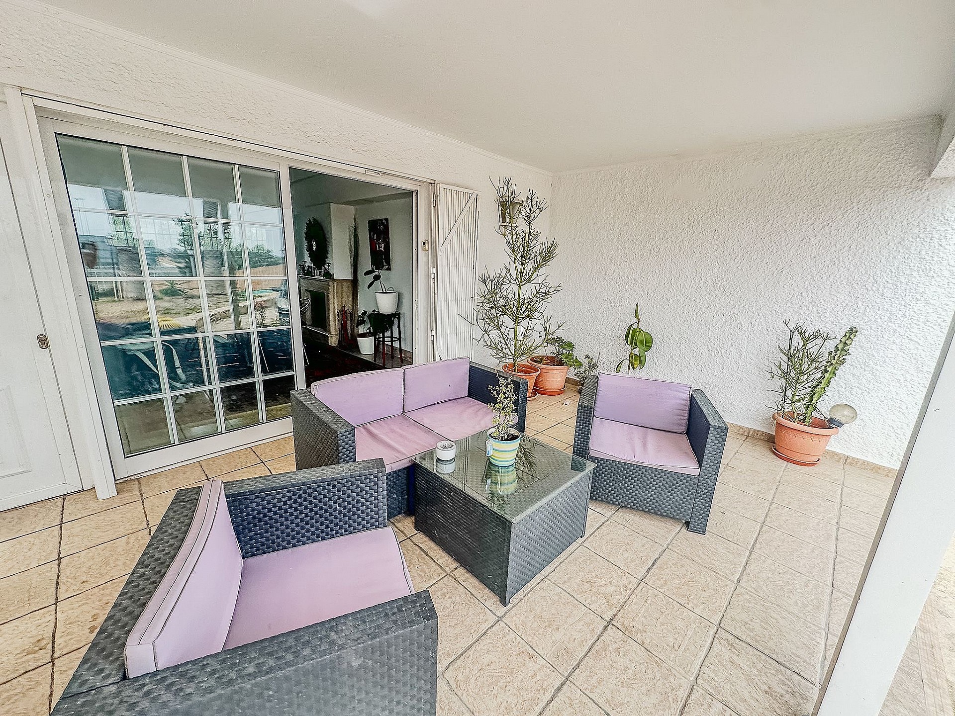 Resale - 6 Bedroom 4 Bathroom Villa in Mutxamel - - Alicante Resale - 6 Bedroom 4 Bathroom Villa in Mutxamel - - Alicante