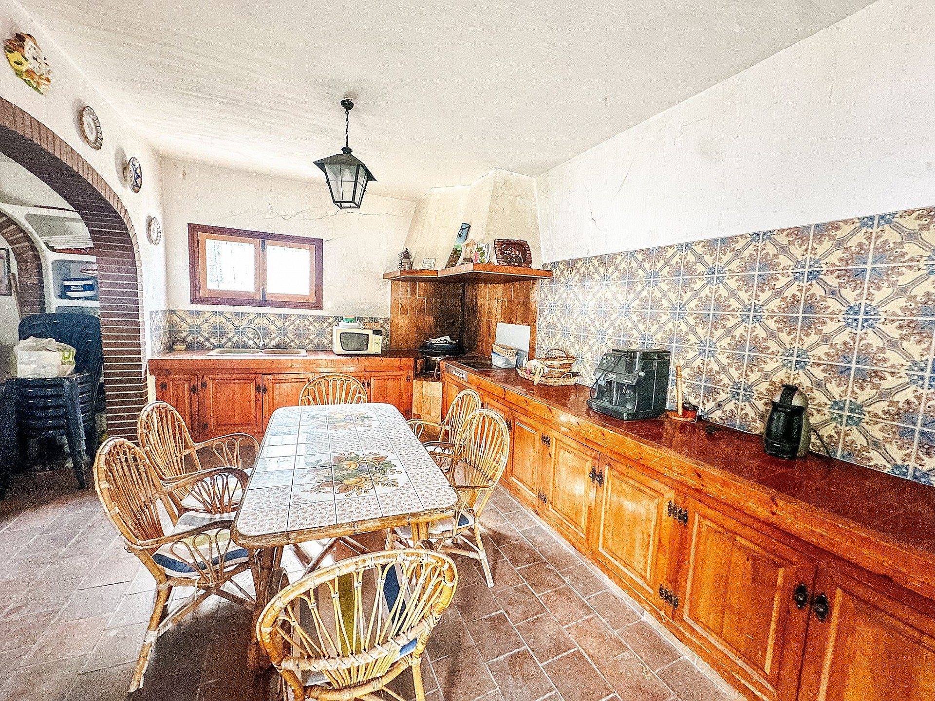 Resale - 6 Bedroom 4 Bathroom Villa in Mutxamel - - Alicante Resale - 6 Bedroom 4 Bathroom Villa in Mutxamel - - Alicante