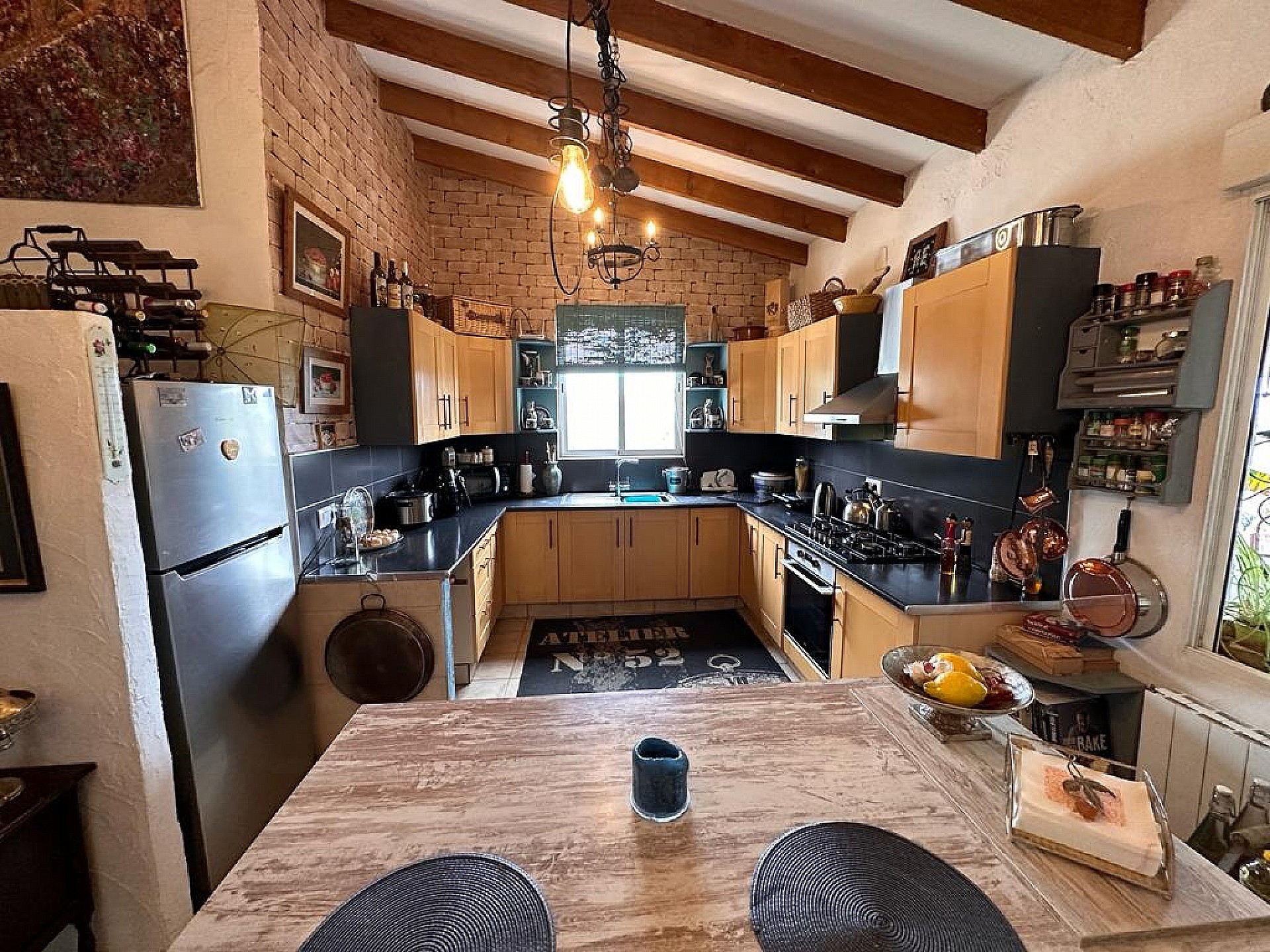 Resale - 5 Bedroom 2 Bathroom Villa in Sax - - Alicante Resale - 5 Bedroom 2 Bathroom Villa in Sax - - Alicante