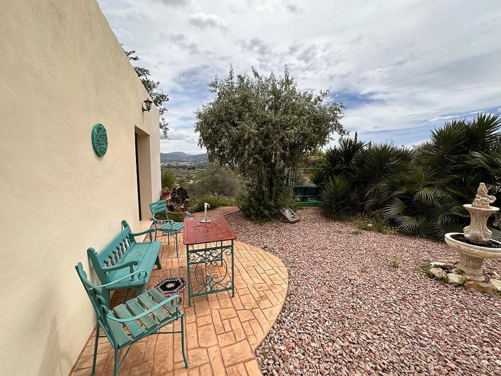 Resale - 5 Bedroom 2 Bathroom Villa in Sax - - Alicante Resale - 5 Bedroom 2 Bathroom Villa in Sax - - Alicante