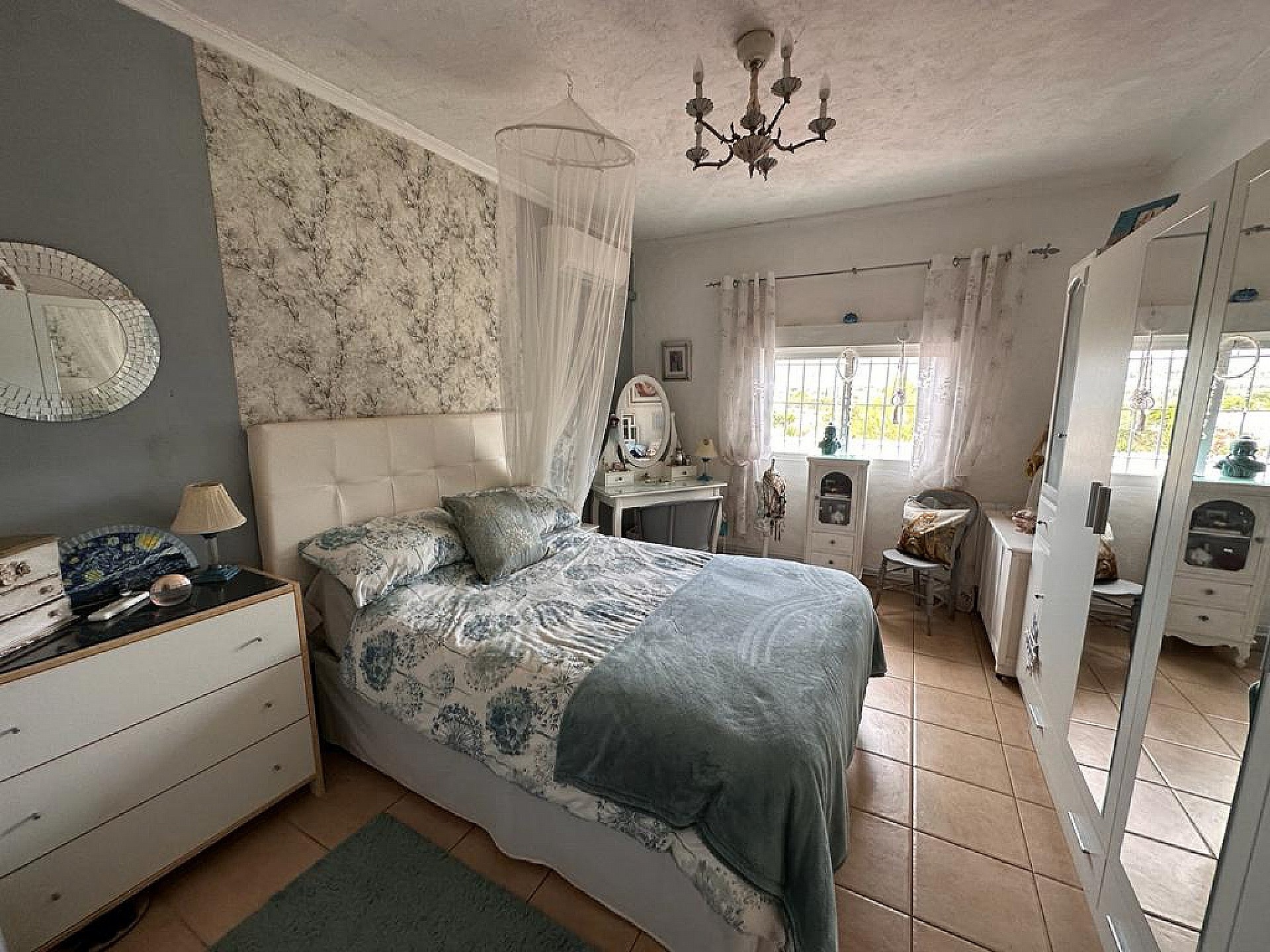 Resale - 5 Bedroom 2 Bathroom Villa in Sax - - Alicante Resale - 5 Bedroom 2 Bathroom Villa in Sax - - Alicante