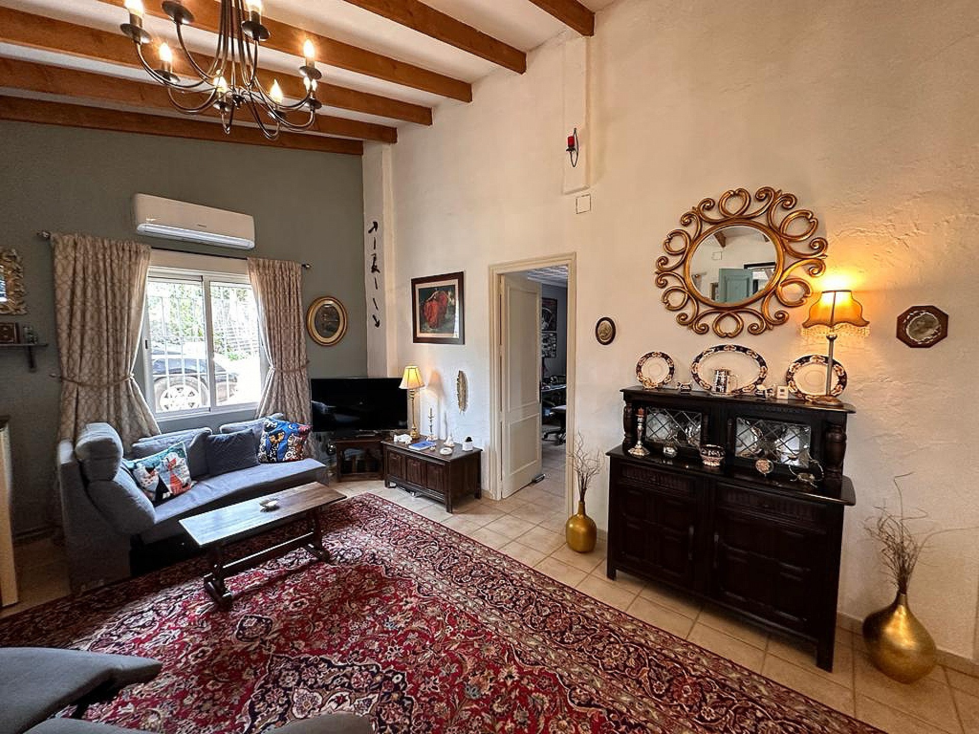 Resale - 5 Bedroom 2 Bathroom Villa in Sax - - Alicante Resale - 5 Bedroom 2 Bathroom Villa in Sax - - Alicante