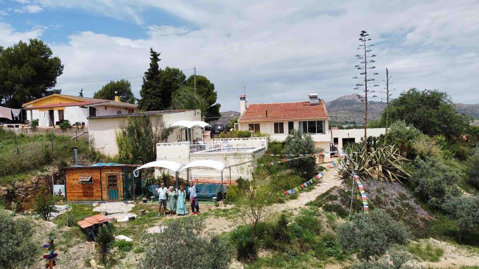 Resale - 5 Bedroom 2 Bathroom Villa in Sax - - Alicante Resale - 5 Bedroom 2 Bathroom Villa in Sax - - Alicante