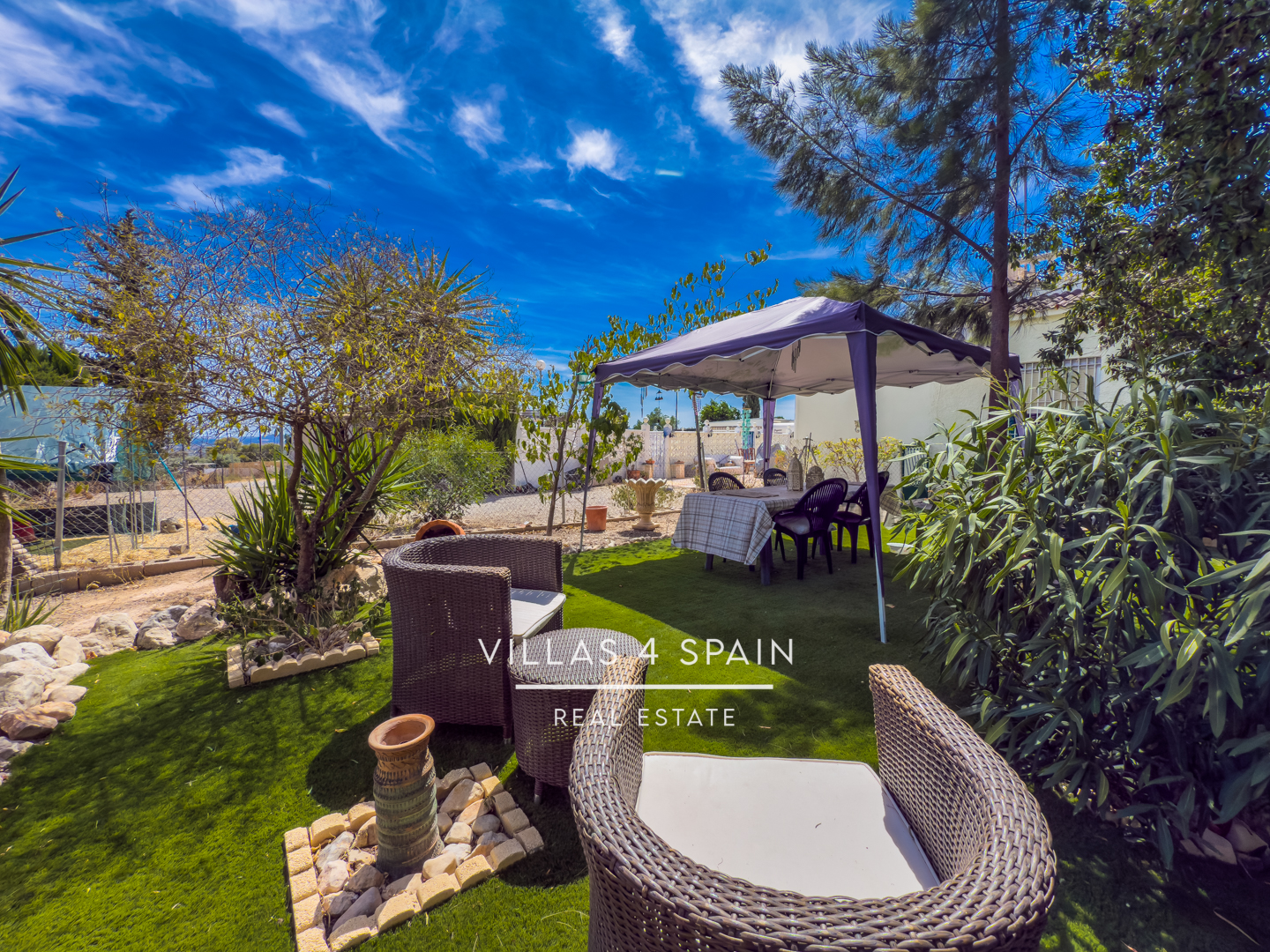 Resale - 3 Bedroom Villa with Private Pool in Albatera - Crevillente - Cam. la Roca - Alicante Resale - 3 Bedroom Villa with Private Pool in Albatera - Crevillente - Cam. la Roca - Alicante