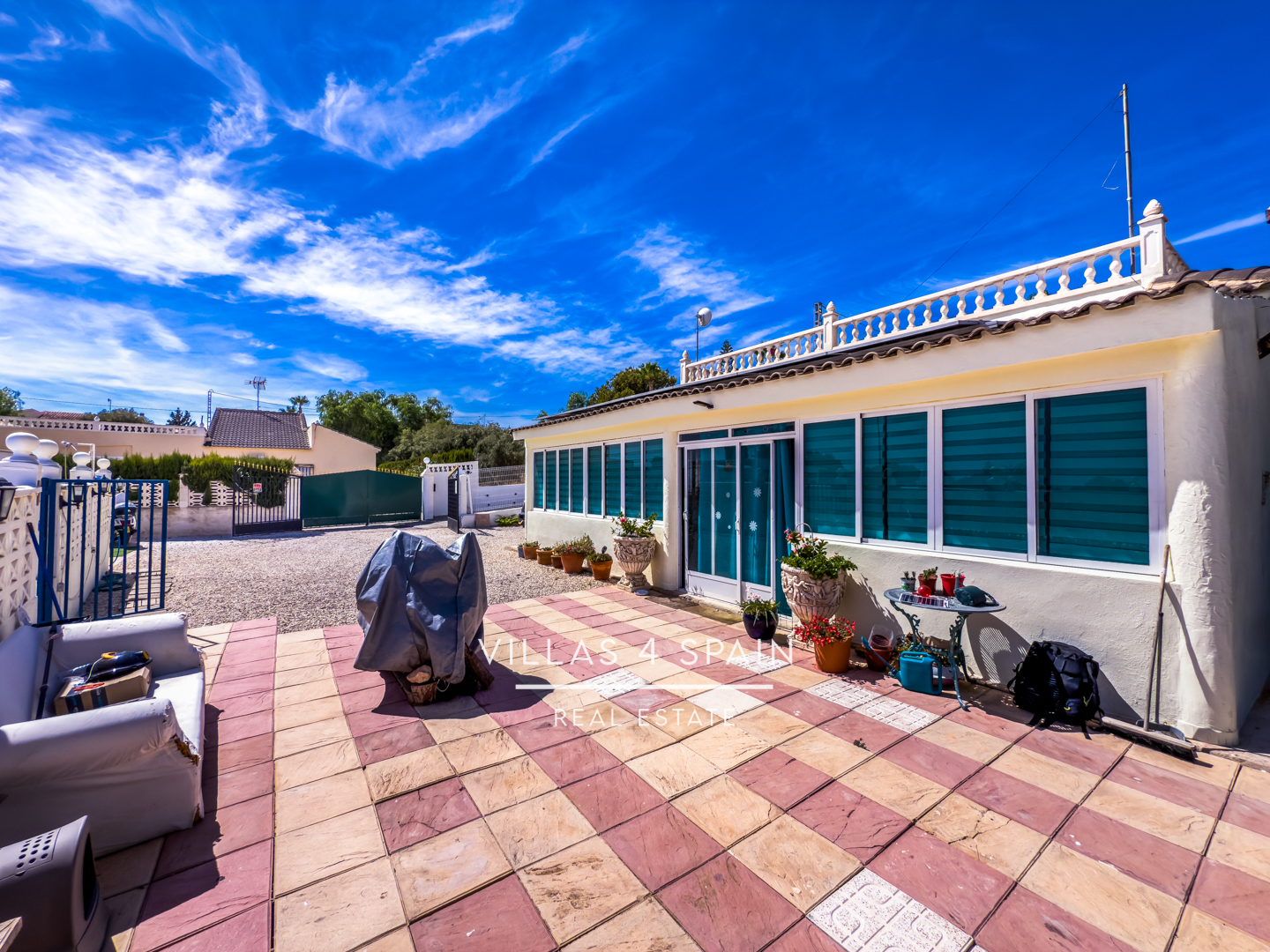 Resale - 3 Bedroom Villa with Private Pool in Albatera - Crevillente - Cam. la Roca - Alicante Resale - 3 Bedroom Villa with Private Pool in Albatera - Crevillente - Cam. la Roca - Alicante