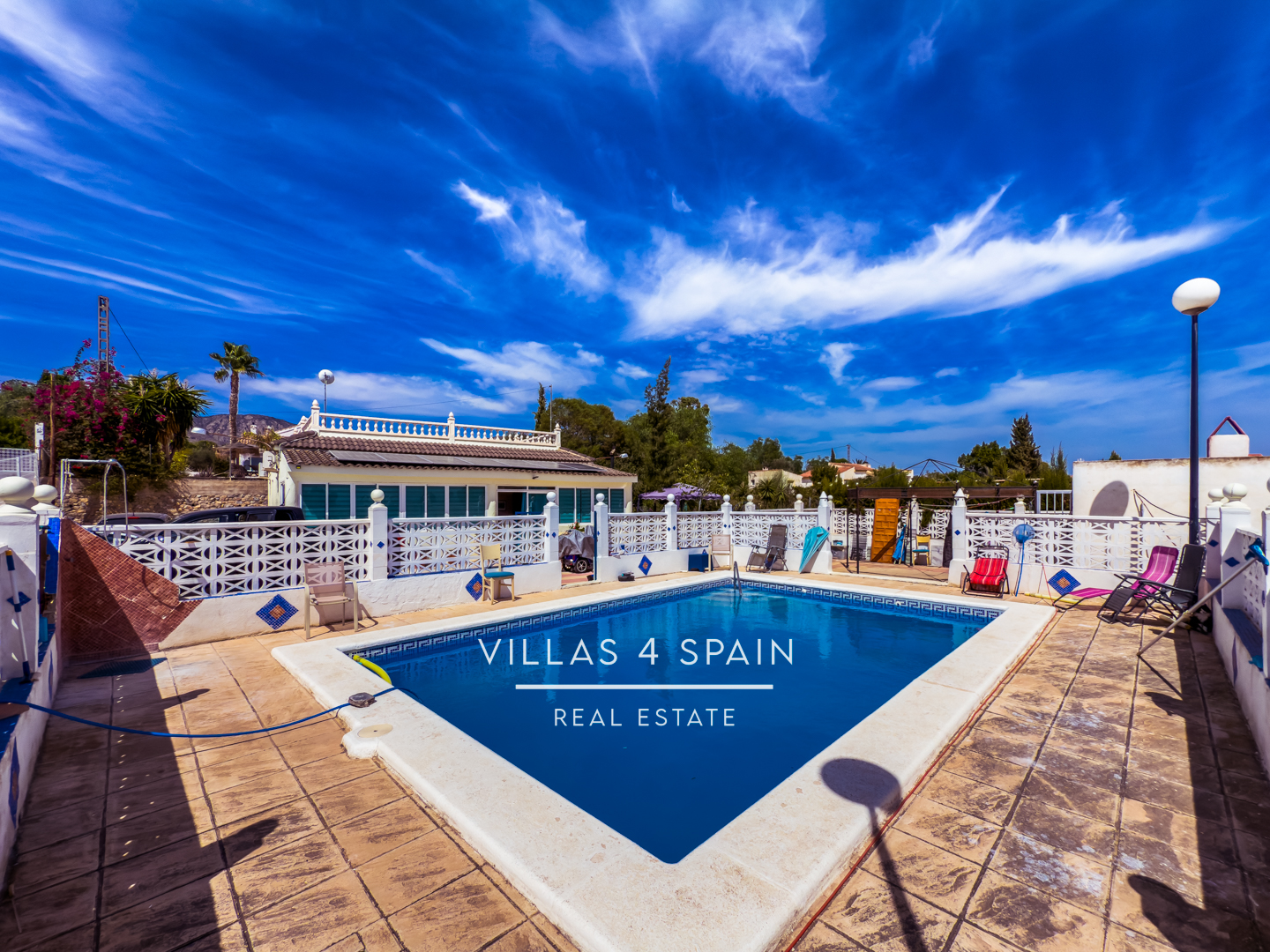 Resale - 3 Bedroom Villa with Private Pool in Albatera - Crevillente - Cam. la Roca - Alicante Resale - 3 Bedroom Villa with Private Pool in Albatera - Crevillente - Cam. la Roca - Alicante