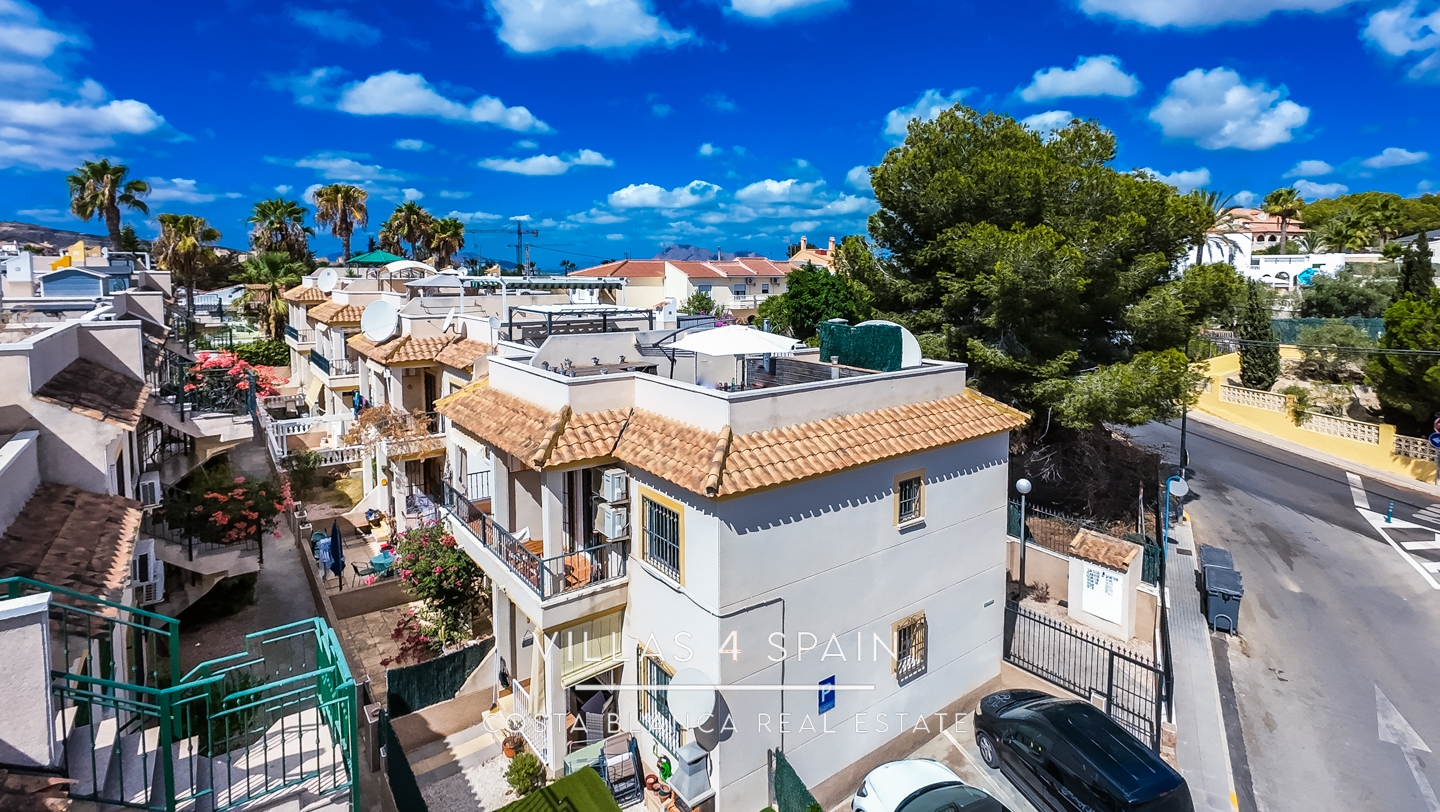 2 Bed 1 Bath Corner Apartment in Algorfa with community pool