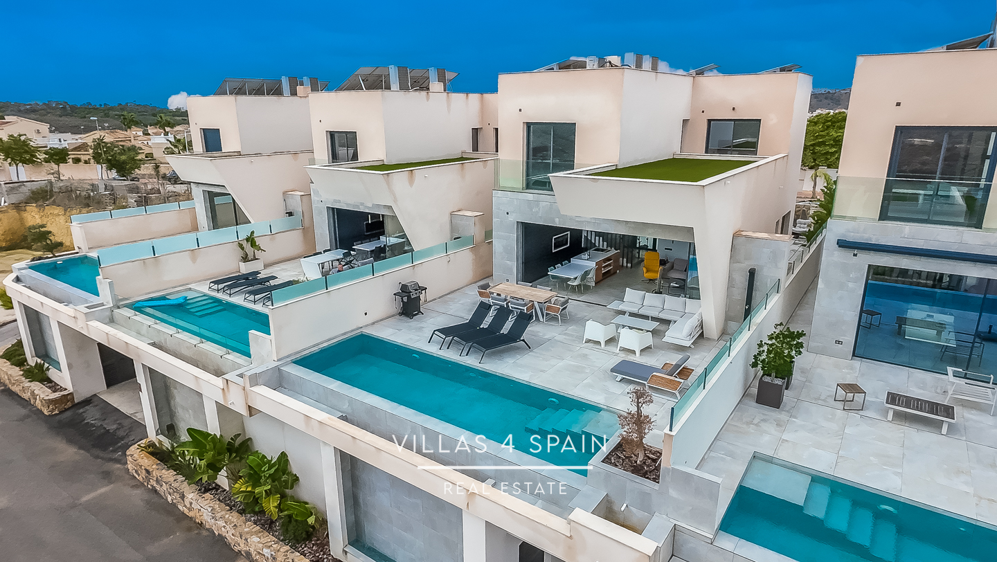 Resale - 4 bed 5 bath villa with private pool in Ciudad Quesada with sea views - av. del recorral - Alicante Resale - 4 bed 5 bath villa with private pool in Ciudad Quesada with sea views - av. del recorral - Alicante