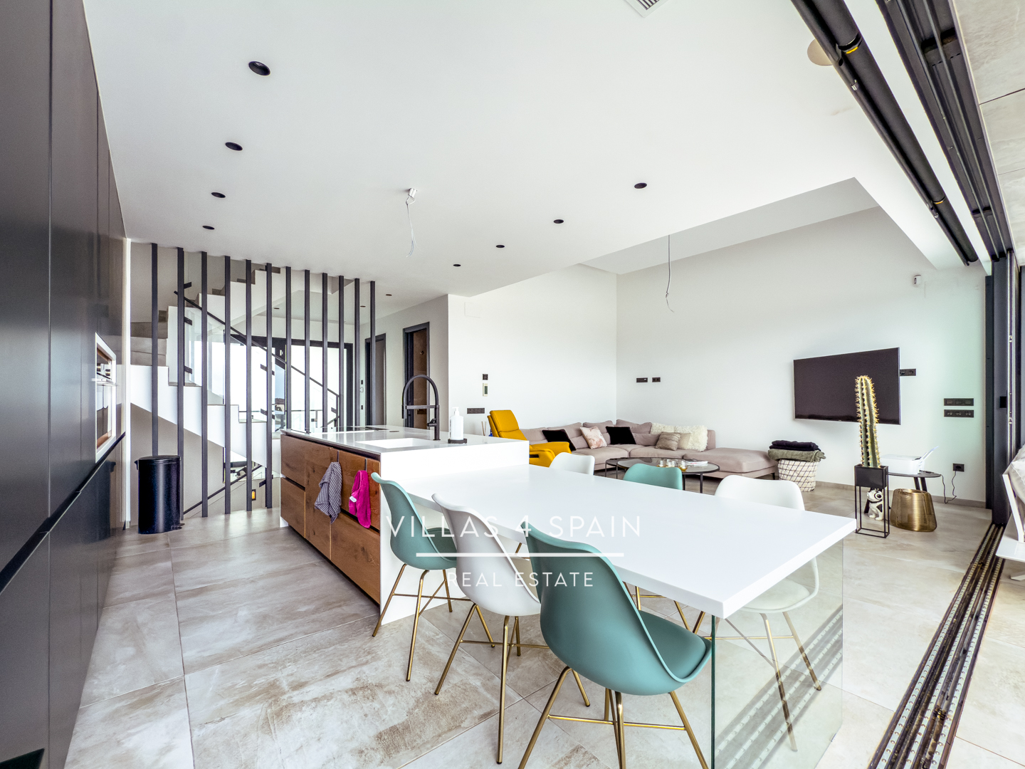 Resale - 4 bed 5 bath villa with private pool in Ciudad Quesada with sea views - av. del recorral - Alicante Resale - 4 bed 5 bath villa with private pool in Ciudad Quesada with sea views - av. del recorral - Alicante