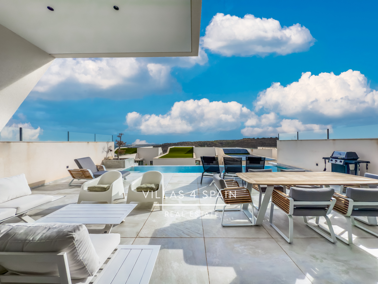 Resale - 4 bed 5 bath villa with private pool in Ciudad Quesada with sea views - av. del recorral - Alicante Resale - 4 bed 5 bath villa with private pool in Ciudad Quesada with sea views - av. del recorral - Alicante