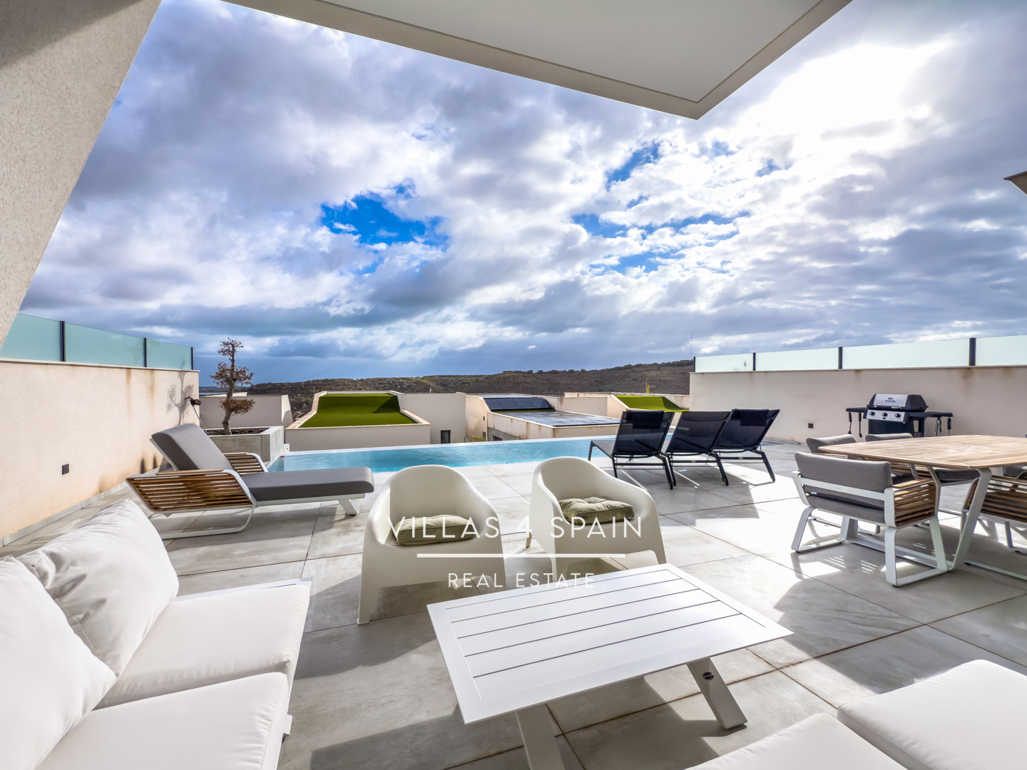 Resale - 4 bed 5 bath villa with private pool in Ciudad Quesada with sea views - av. del recorral - Alicante Resale - 4 bed 5 bath villa with private pool in Ciudad Quesada with sea views - av. del recorral - Alicante