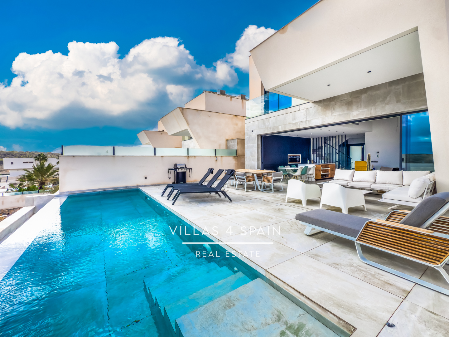 Resale - 4 bed 5 bath villa with private pool in Ciudad Quesada with sea views - av. del recorral - Alicante Resale - 4 bed 5 bath villa with private pool in Ciudad Quesada with sea views - av. del recorral - Alicante