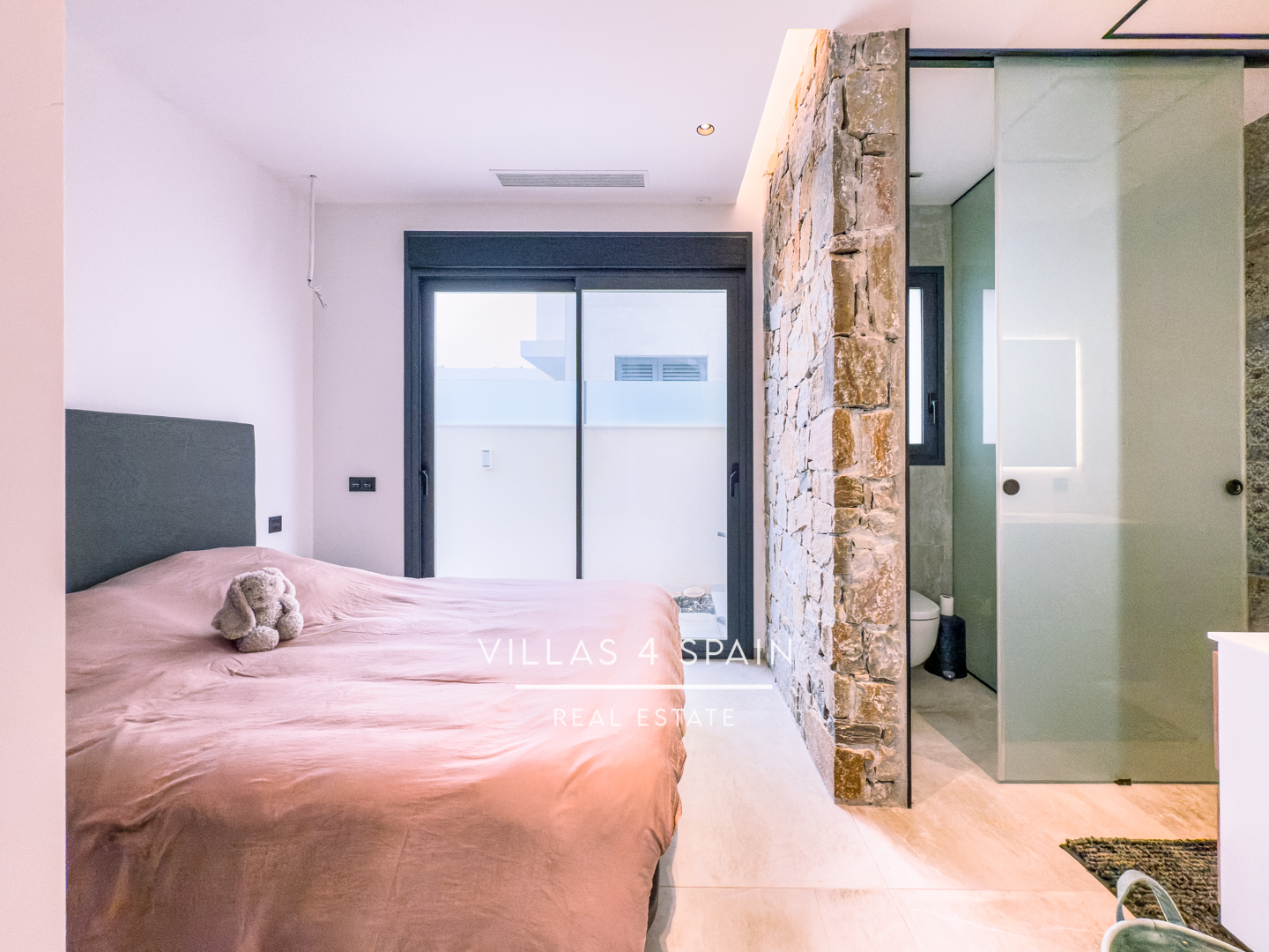 Resale - 4 bed 5 bath villa with private pool in Ciudad Quesada with sea views - av. del recorral - Alicante Resale - 4 bed 5 bath villa with private pool in Ciudad Quesada with sea views - av. del recorral - Alicante