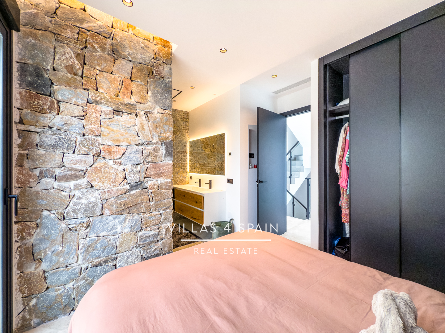 Resale - 4 bed 5 bath villa with private pool in Ciudad Quesada with sea views - av. del recorral - Alicante Resale - 4 bed 5 bath villa with private pool in Ciudad Quesada with sea views - av. del recorral - Alicante