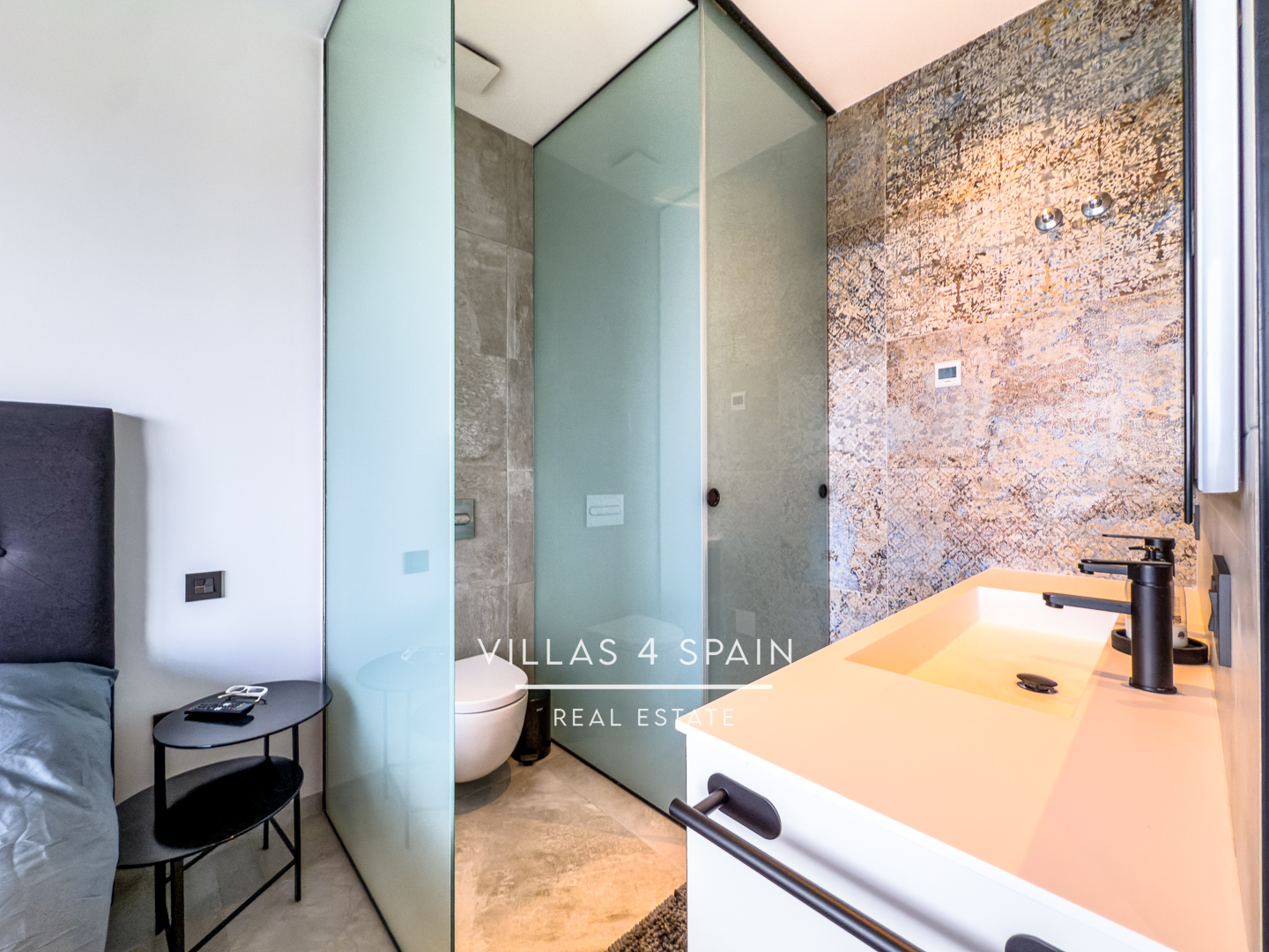 Resale - 4 bed 5 bath villa with private pool in Ciudad Quesada with sea views - av. del recorral - Alicante Resale - 4 bed 5 bath villa with private pool in Ciudad Quesada with sea views - av. del recorral - Alicante