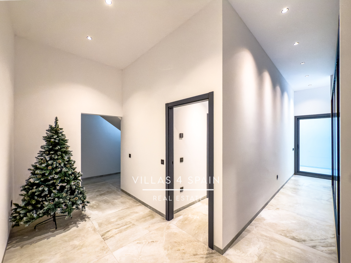 Resale - 4 bed 5 bath villa with private pool in Ciudad Quesada with sea views - av. del recorral - Alicante Resale - 4 bed 5 bath villa with private pool in Ciudad Quesada with sea views - av. del recorral - Alicante