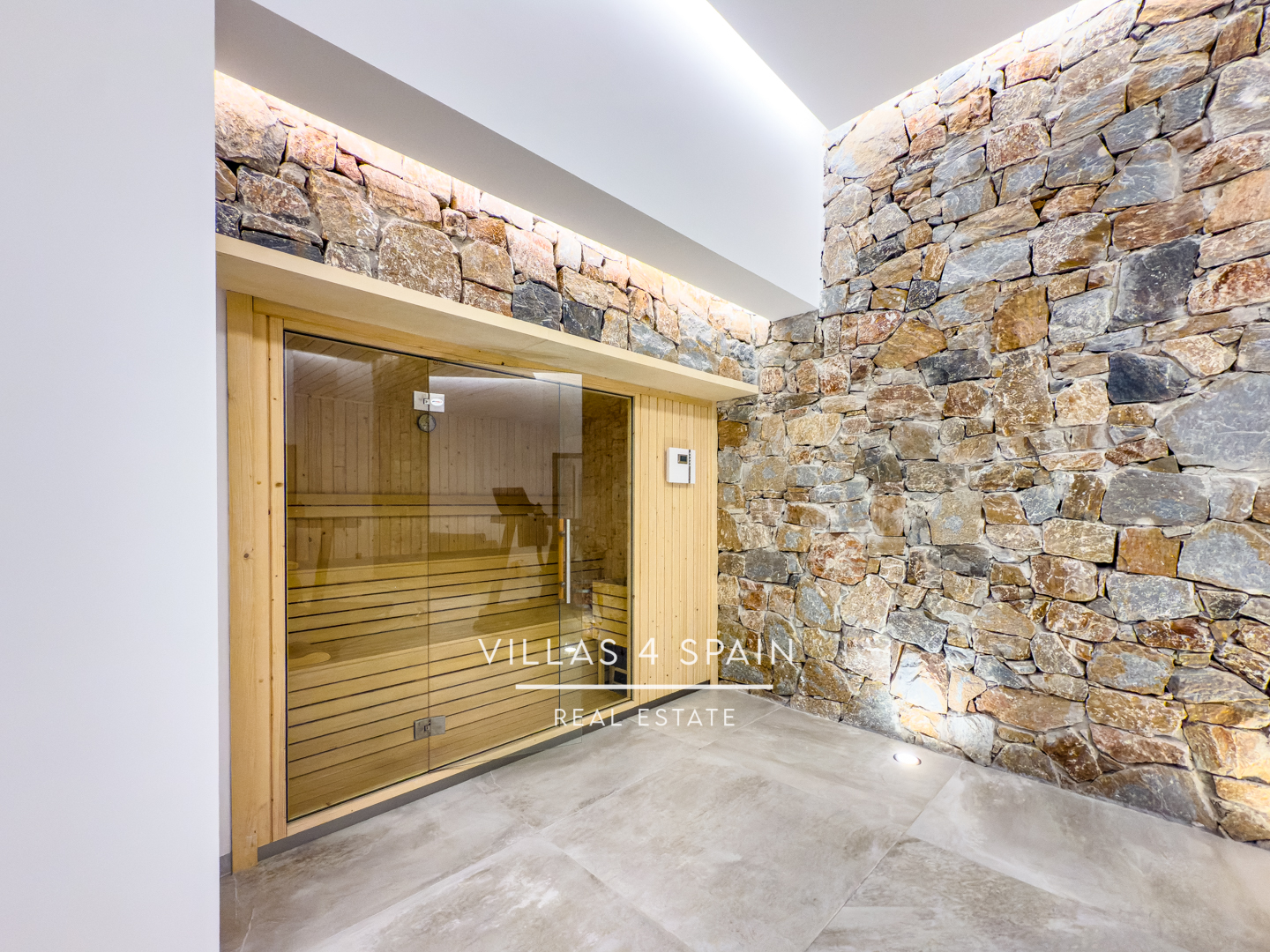 Resale - 4 bed 5 bath villa with private pool in Ciudad Quesada with sea views - av. del recorral - Alicante Resale - 4 bed 5 bath villa with private pool in Ciudad Quesada with sea views - av. del recorral - Alicante