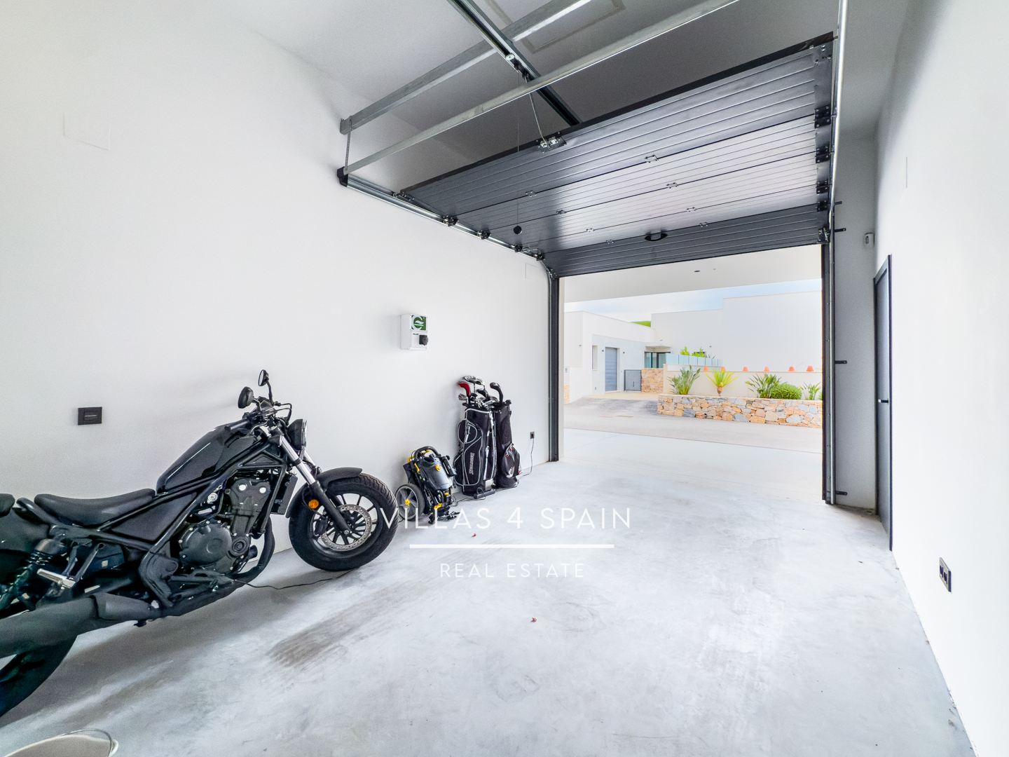 Resale - 4 bed 5 bath villa with private pool in Ciudad Quesada with sea views - av. del recorral - Alicante Resale - 4 bed 5 bath villa with private pool in Ciudad Quesada with sea views - av. del recorral - Alicante