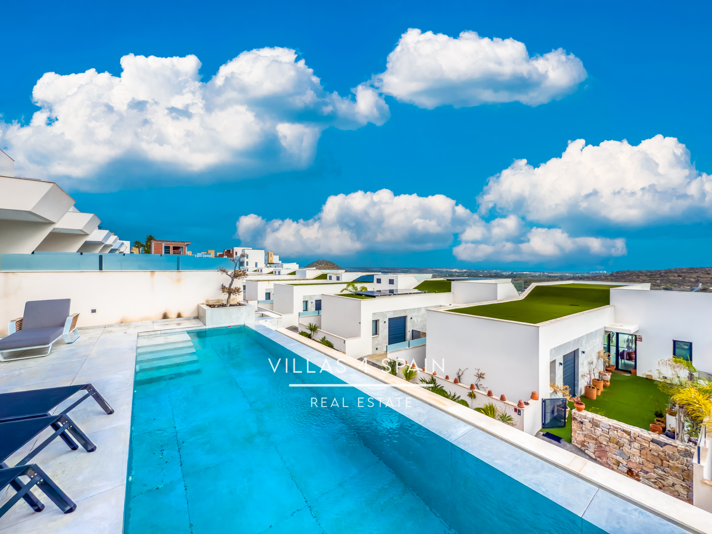 Resale - 4 bed 5 bath villa with private pool in Ciudad Quesada with sea views - av. del recorral - Alicante Resale - 4 bed 5 bath villa with private pool in Ciudad Quesada with sea views - av. del recorral - Alicante