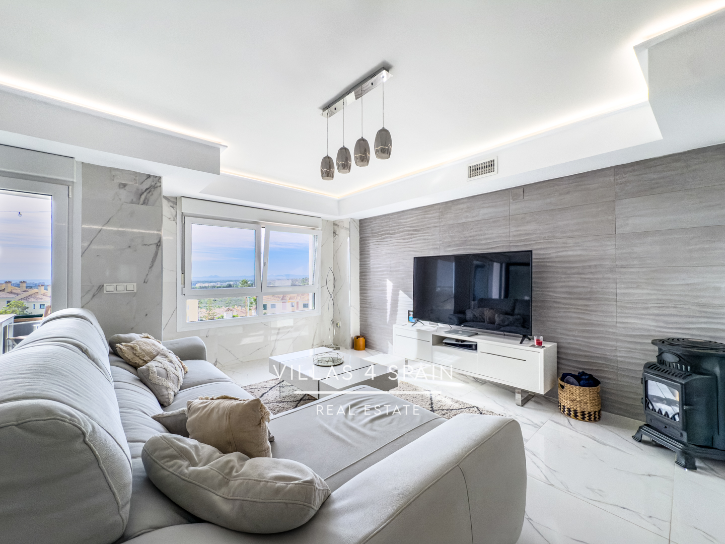 Resale - 2 Bed 2 Bath Sea View Apartment in Campoamor Villamartin with community pool - av. de ibiza  - Alicante Resale - 2 Bed 2 Bath Sea View Apartment in Campoamor Villamartin with community pool - av. de ibiza  - Alicante