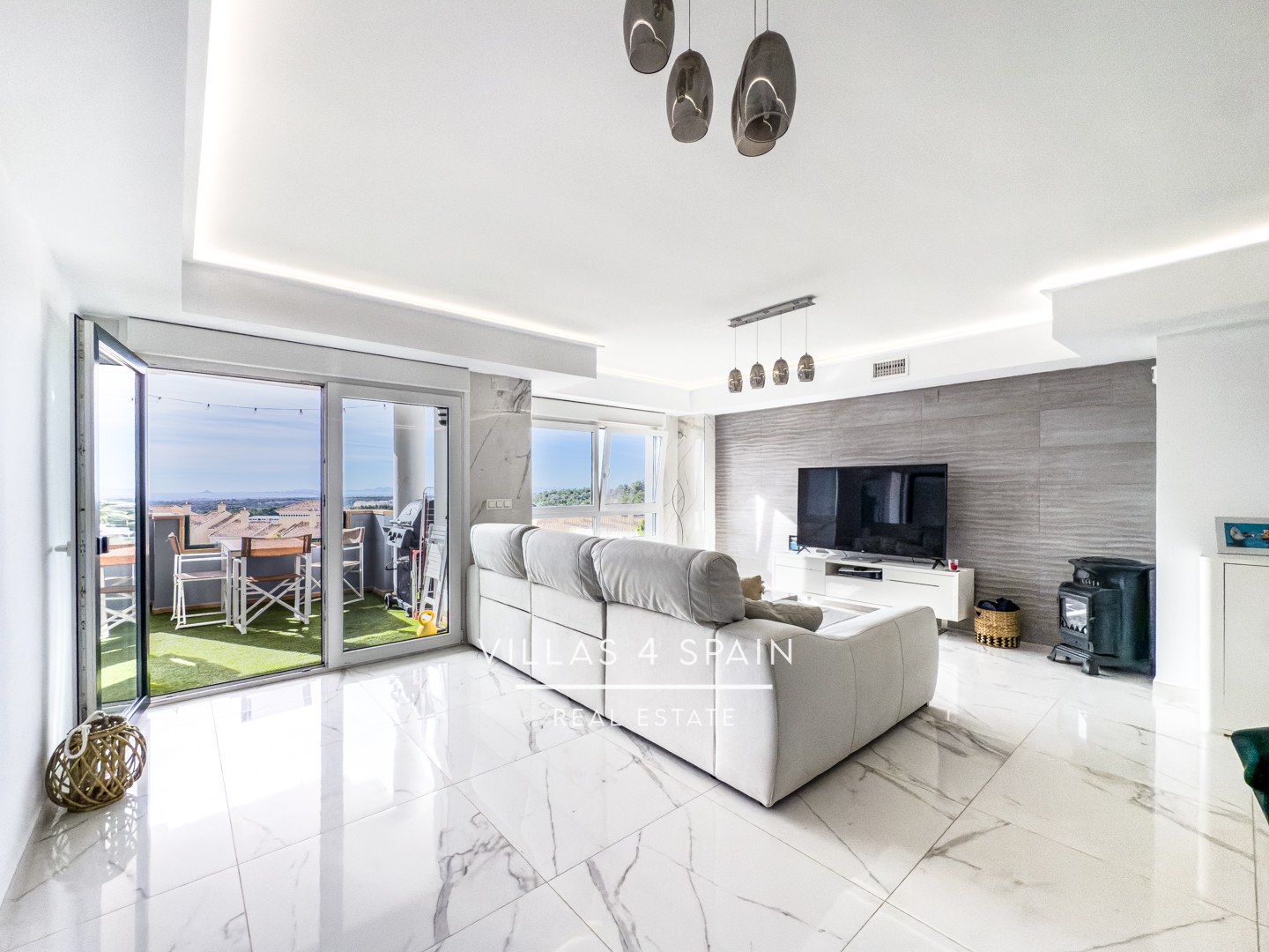 Resale - 2 Bed 2 Bath Sea View Apartment in Campoamor Villamartin with community pool - av. de ibiza  - Alicante Resale - 2 Bed 2 Bath Sea View Apartment in Campoamor Villamartin with community pool - av. de ibiza  - Alicante