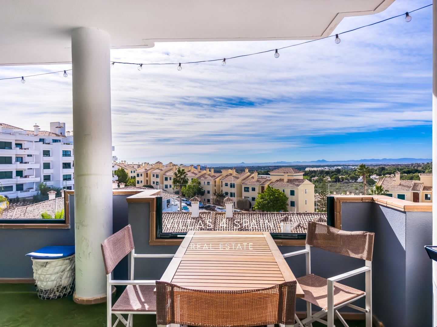 Resale - 2 Bed 2 Bath Sea View Apartment in Campoamor Villamartin with community pool - av. de ibiza  - Alicante Resale - 2 Bed 2 Bath Sea View Apartment in Campoamor Villamartin with community pool - av. de ibiza  - Alicante