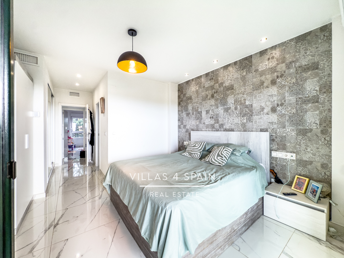 Resale - 2 Bed 2 Bath Sea View Apartment in Campoamor Villamartin with community pool - av. de ibiza  - Alicante Resale - 2 Bed 2 Bath Sea View Apartment in Campoamor Villamartin with community pool - av. de ibiza  - Alicante