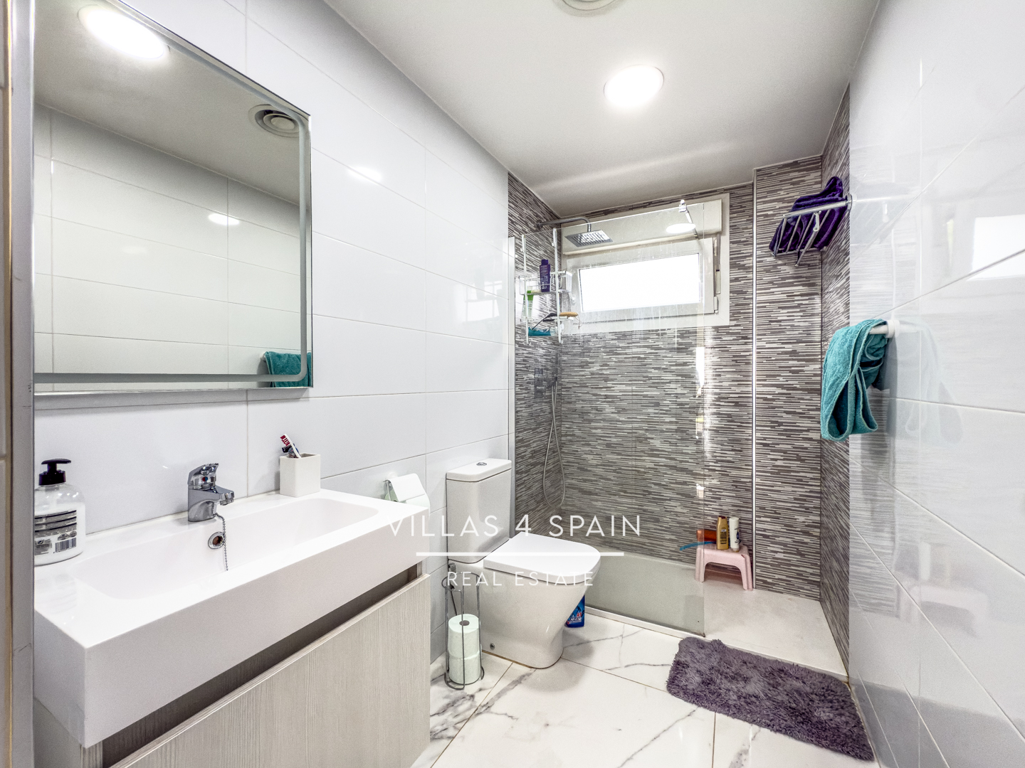 Resale - 2 Bed 2 Bath Sea View Apartment in Campoamor Villamartin with community pool - av. de ibiza  - Alicante Resale - 2 Bed 2 Bath Sea View Apartment in Campoamor Villamartin with community pool - av. de ibiza  - Alicante