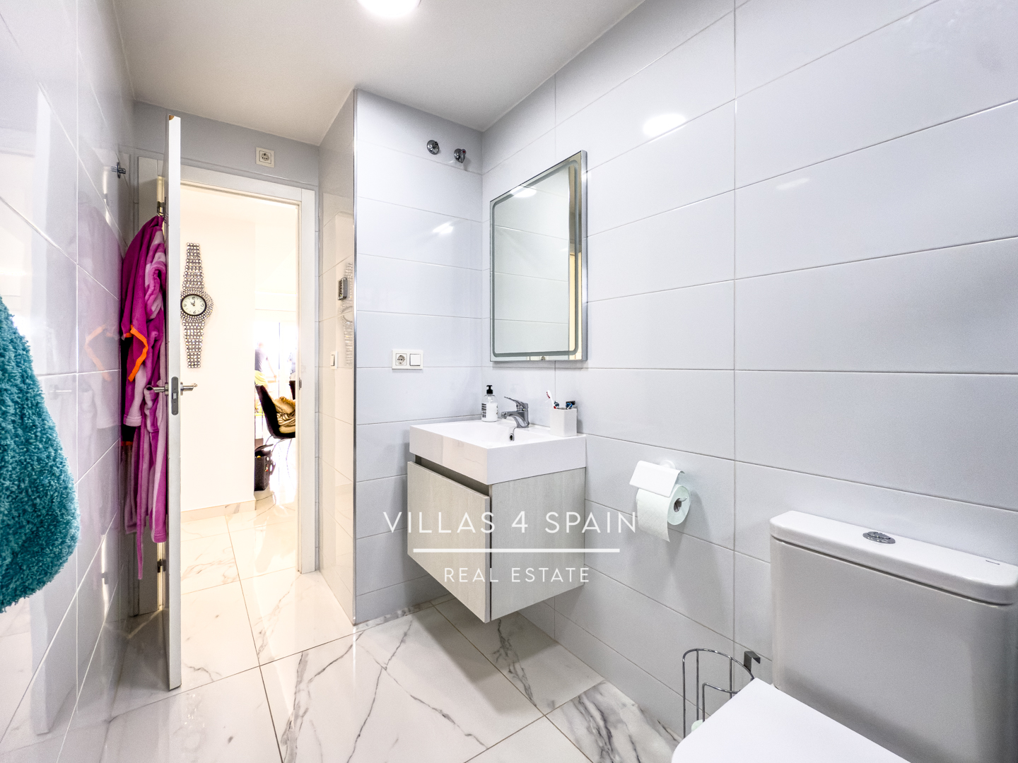 Resale - 2 Bed 2 Bath Sea View Apartment in Campoamor Villamartin with community pool - av. de ibiza  - Alicante Resale - 2 Bed 2 Bath Sea View Apartment in Campoamor Villamartin with community pool - av. de ibiza  - Alicante