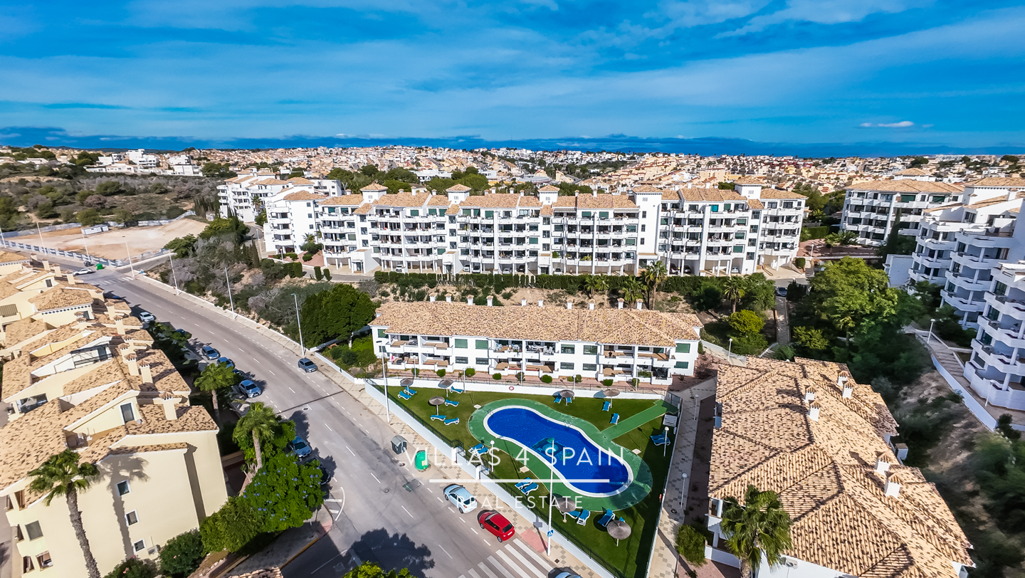 Resale - 2 Bed 2 Bath Sea View Apartment in Campoamor Villamartin with community pool - av. de ibiza  - Alicante Resale - 2 Bed 2 Bath Sea View Apartment in Campoamor Villamartin with community pool - av. de ibiza  - Alicante
