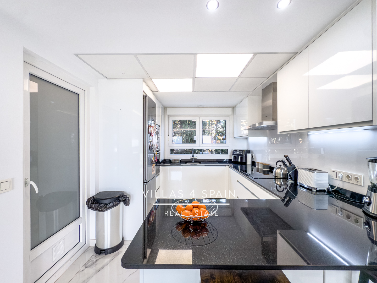 Resale - 2 Bed 2 Bath Sea View Apartment in Campoamor Villamartin with community pool - av. de ibiza  - Alicante Resale - 2 Bed 2 Bath Sea View Apartment in Campoamor Villamartin with community pool - av. de ibiza  - Alicante