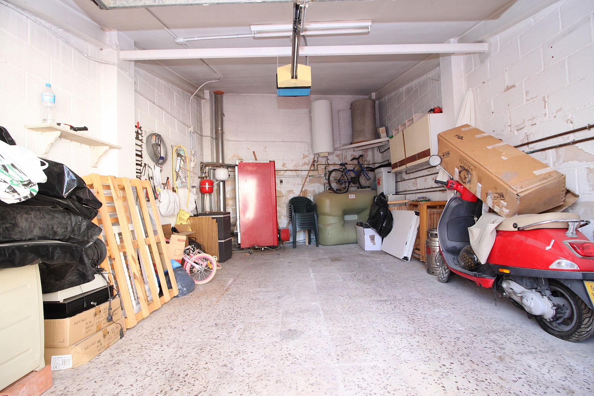 Resale - 4 Bedroom 4 Bathroom Villa in Monovar -  - Alicante