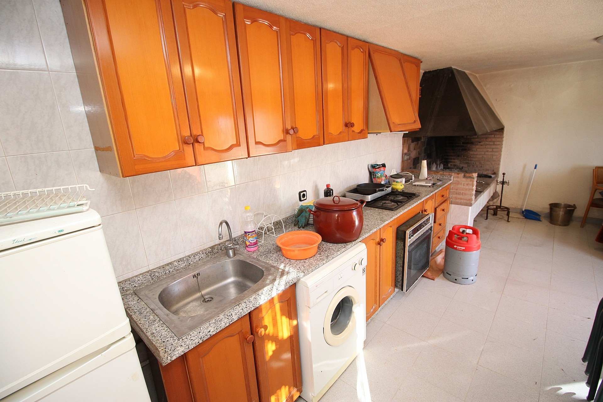 Resale - 4 Bedroom 4 Bathroom Villa in Monovar -  - Alicante