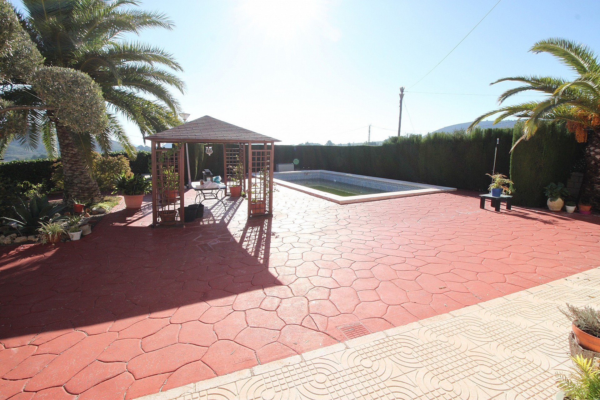 Resale - 4 Bedroom 4 Bathroom Villa in Monovar -  - Alicante
