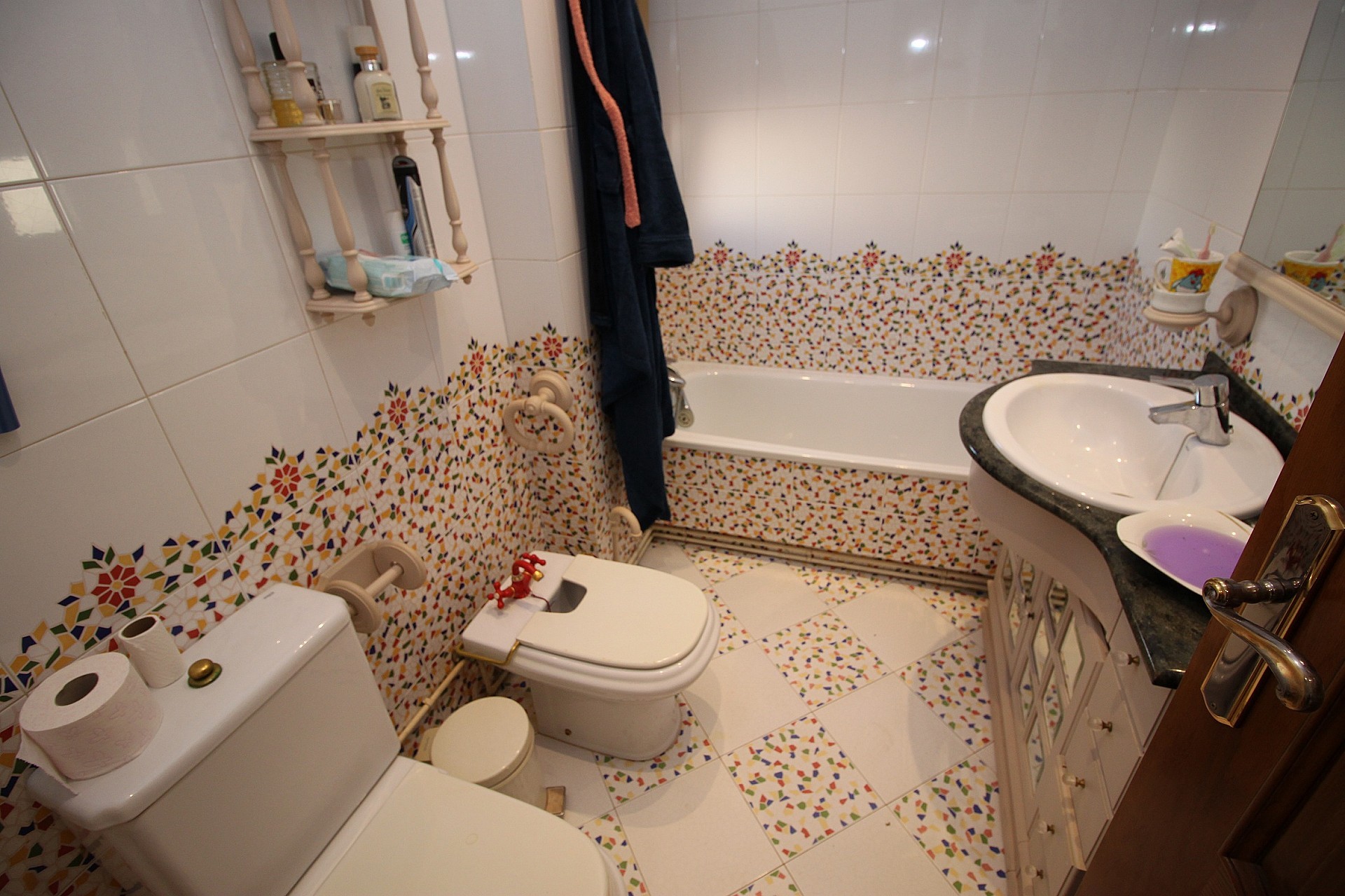 Resale - 4 Bedroom 4 Bathroom Villa in Monovar -  - Alicante