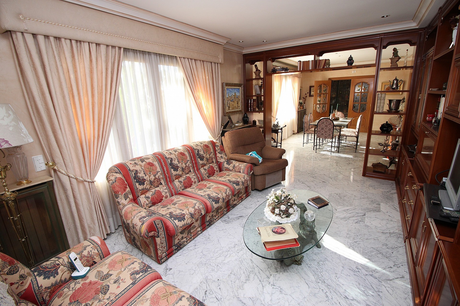 Resale - 4 Bedroom 4 Bathroom Villa in Monovar -  - Alicante