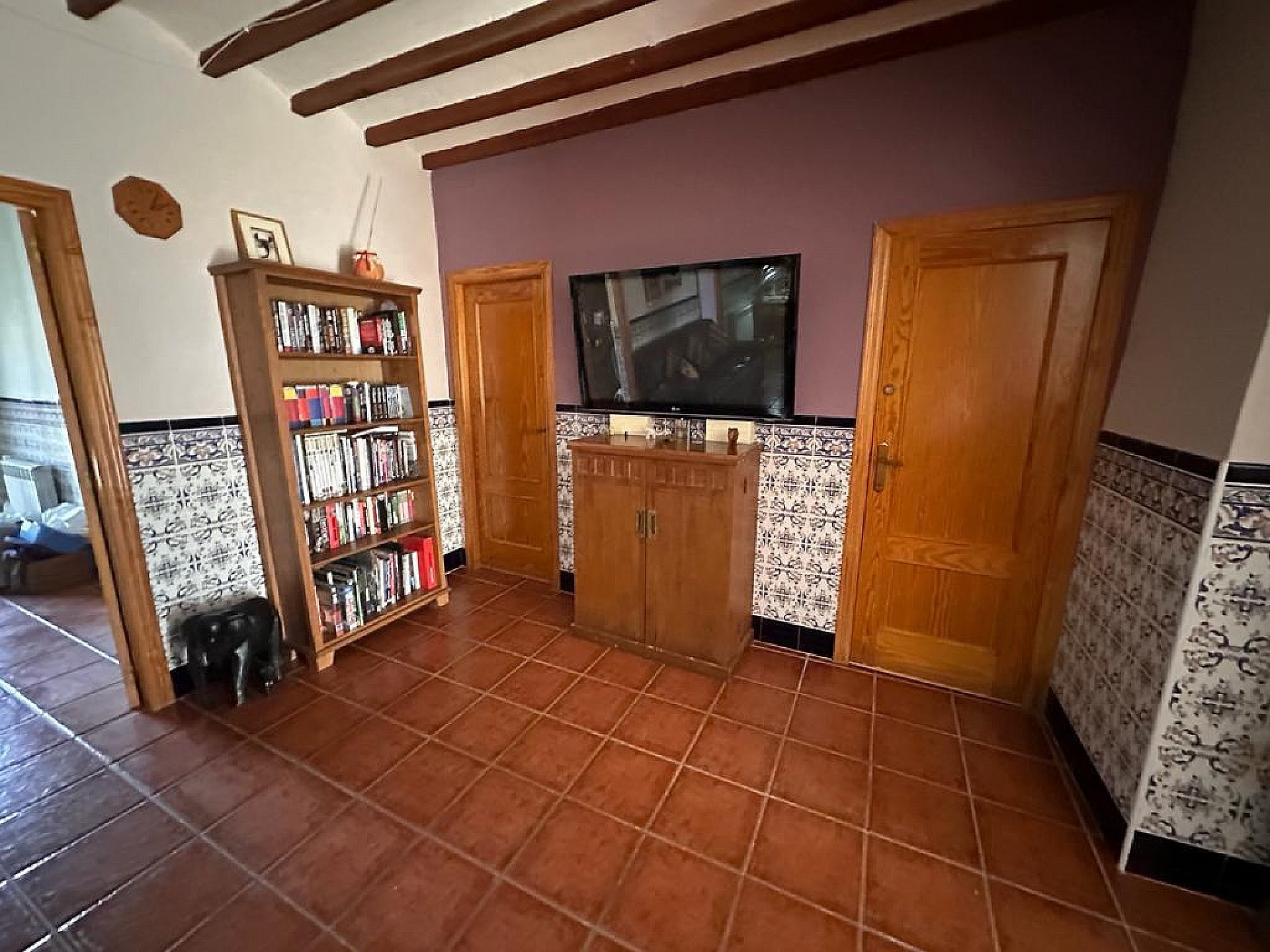 Resale - 3 Bedroom 1 Bathroom Commercial in Pinoso -  - Alicante