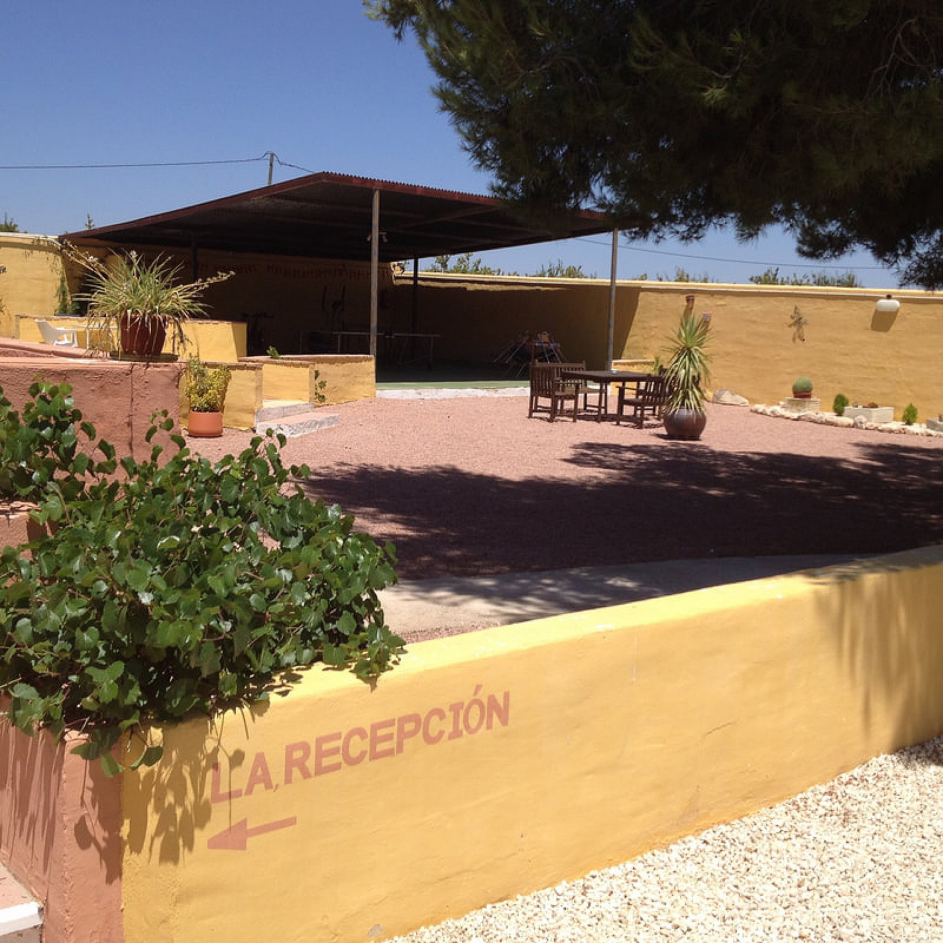 Resale - 3 Bedroom 1 Bathroom Commercial in Pinoso -  - Alicante