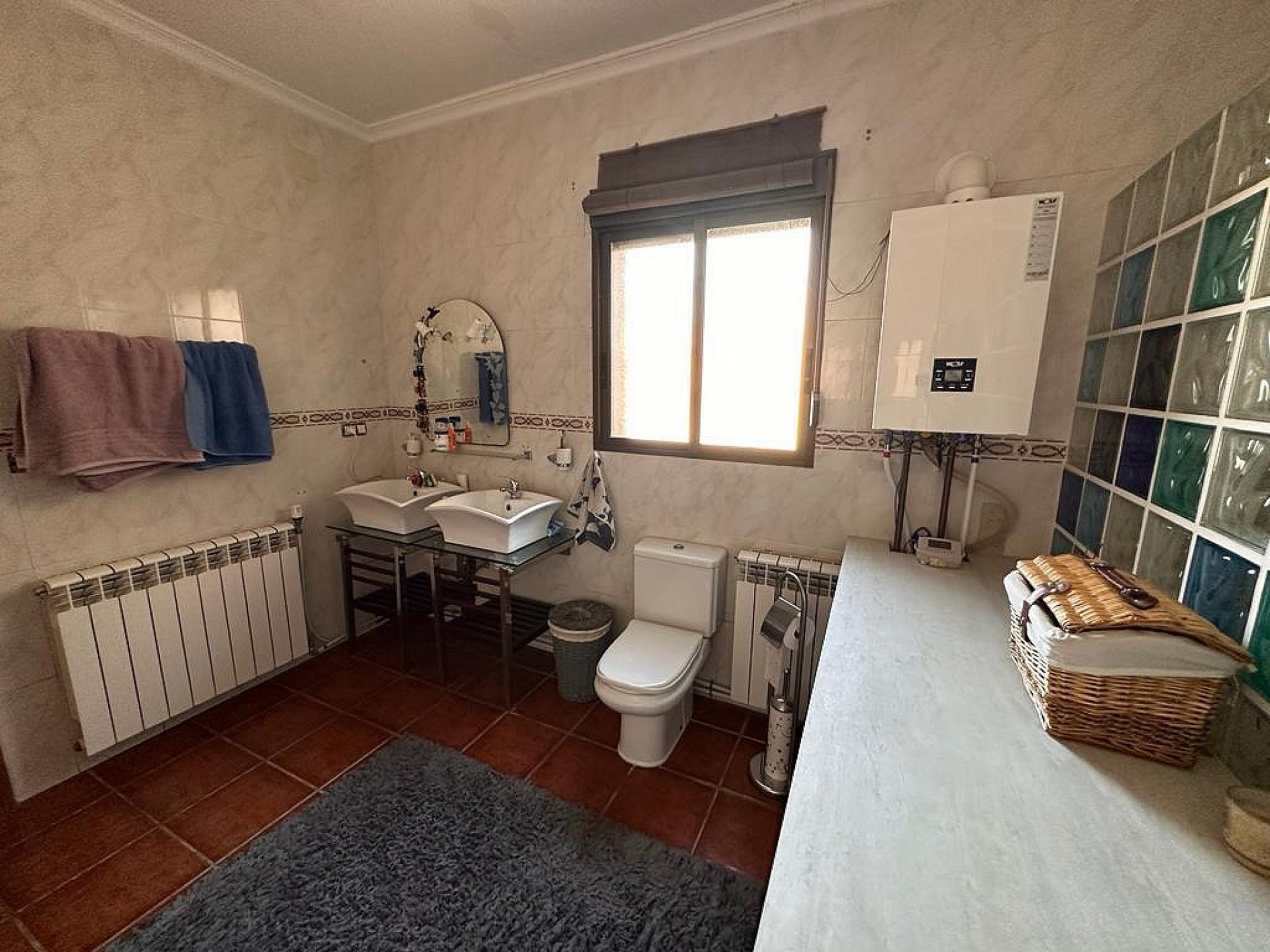 Resale - 3 Bedroom 1 Bathroom Commercial in Pinoso -  - Alicante