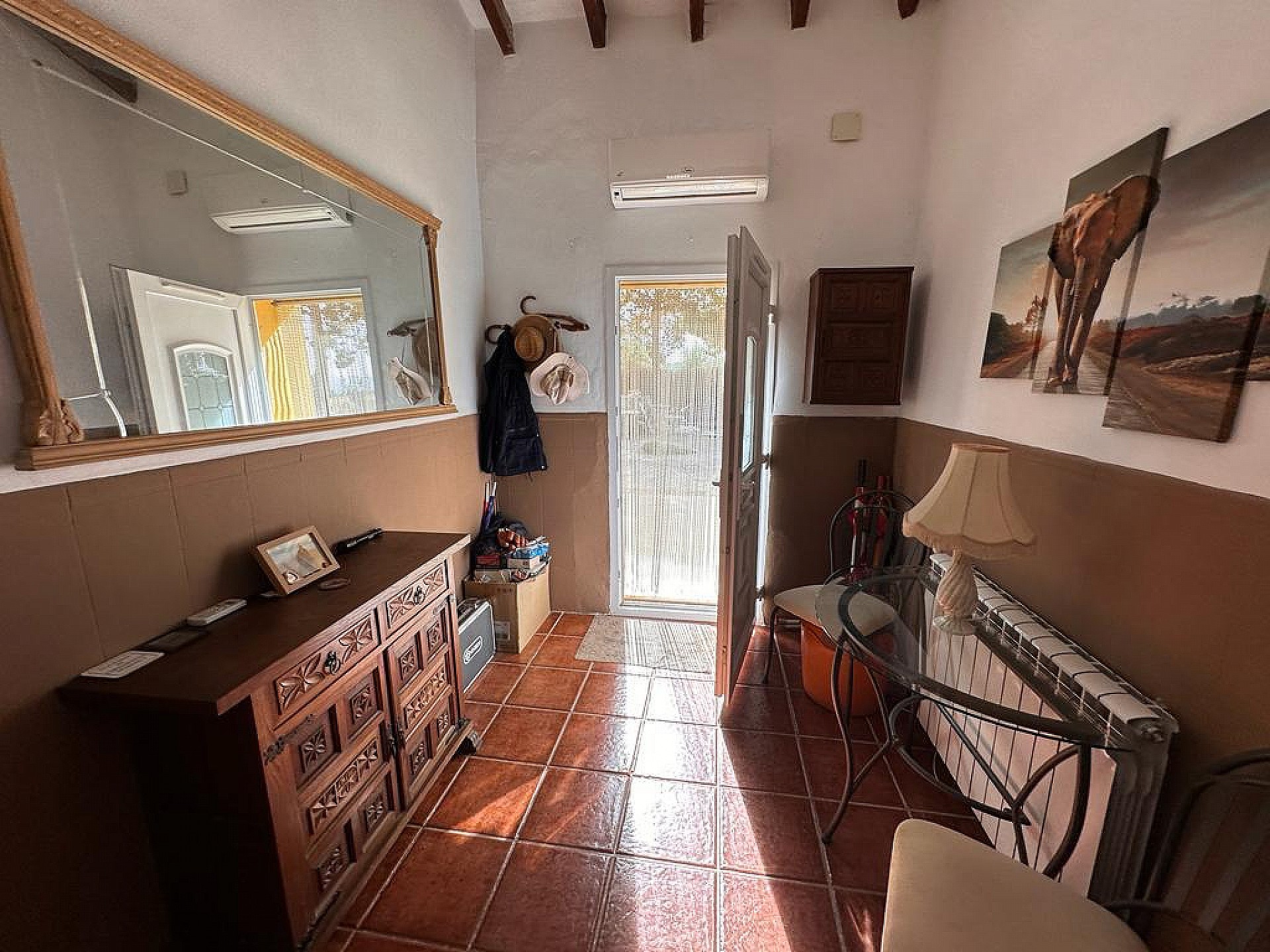 Resale - 3 Bedroom 1 Bathroom Commercial in Pinoso -  - Alicante