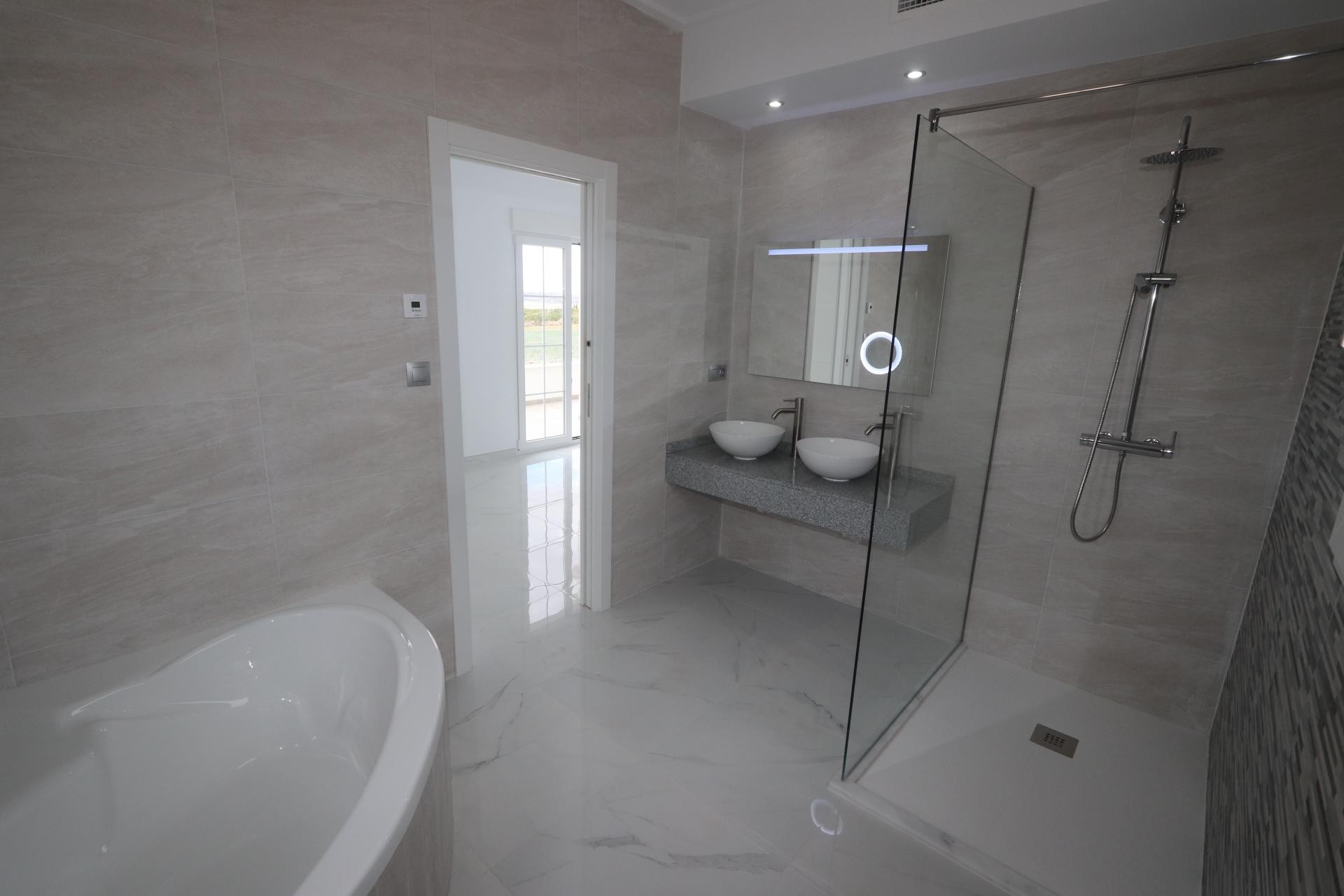 Sold - 4 Bedroom 3 Bathroom Villa in Pinoso -  - Alicante