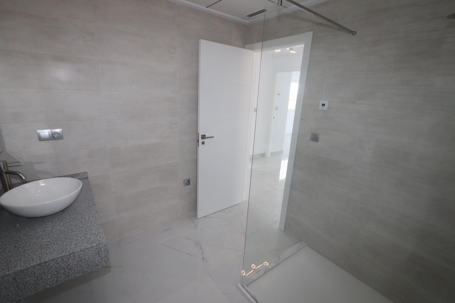 Sold - 4 Bedroom 3 Bathroom Villa in Pinoso -  - Alicante