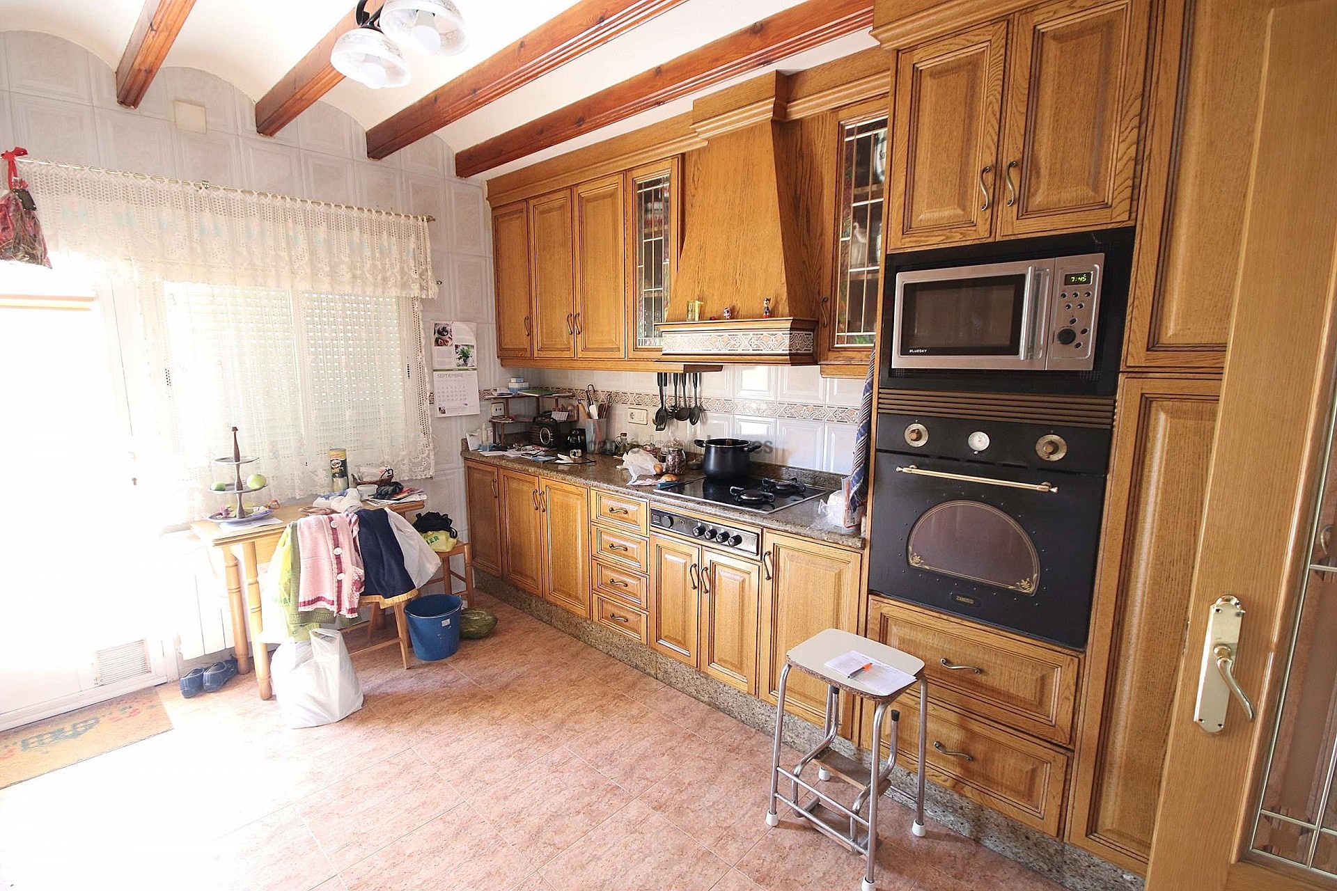 Resale - 9 Bedroom 4 Bathroom Villa in Monóvar -  - Alicante